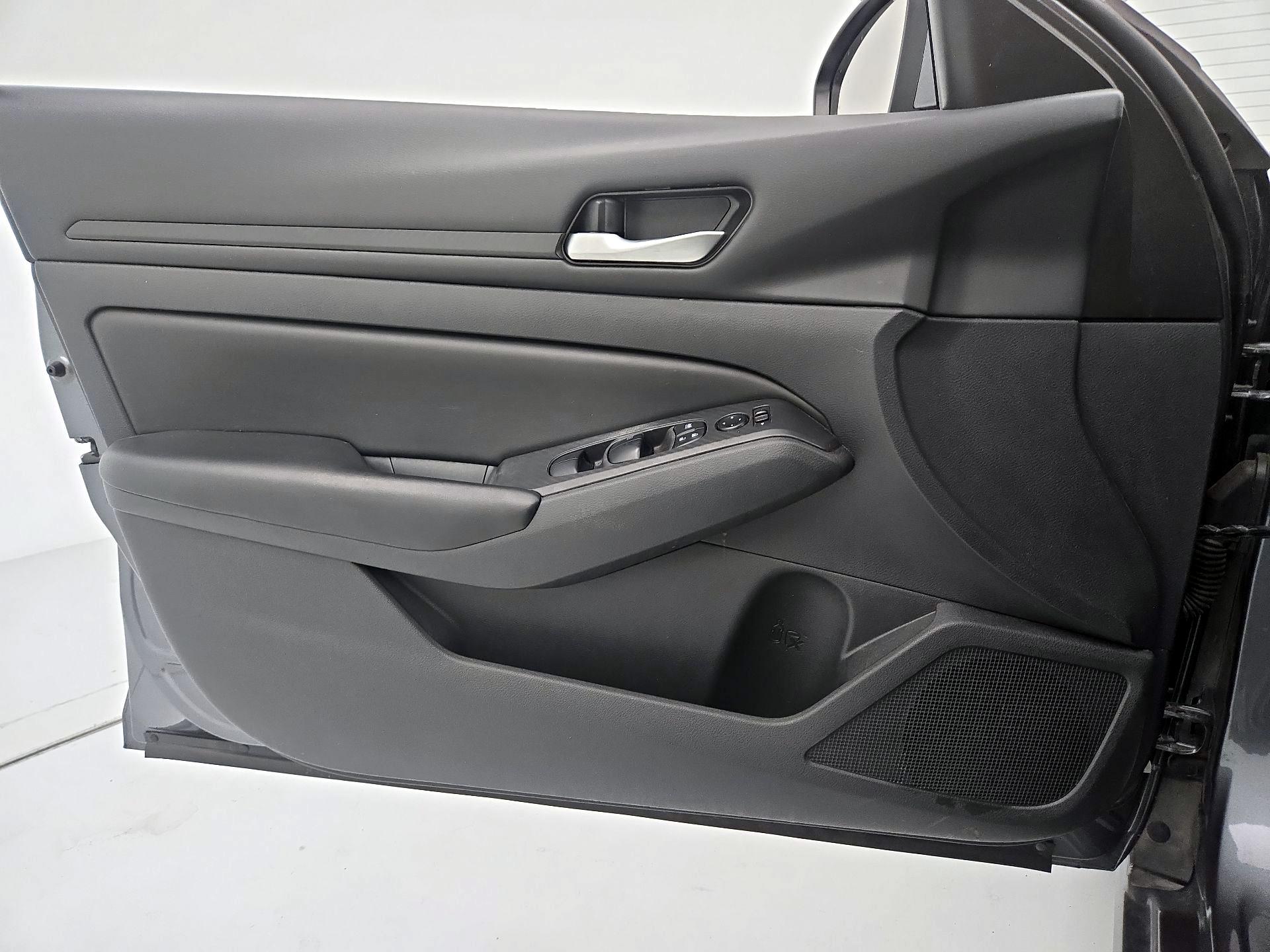 Thumbnail: 2022 Nissan Altima - 12