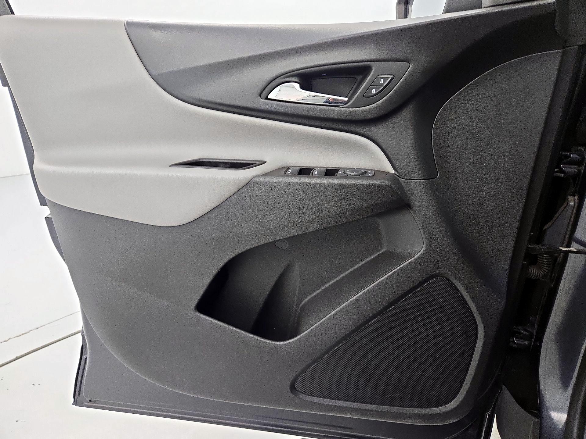 Thumbnail: 2022 Chevrolet Equinox - 12