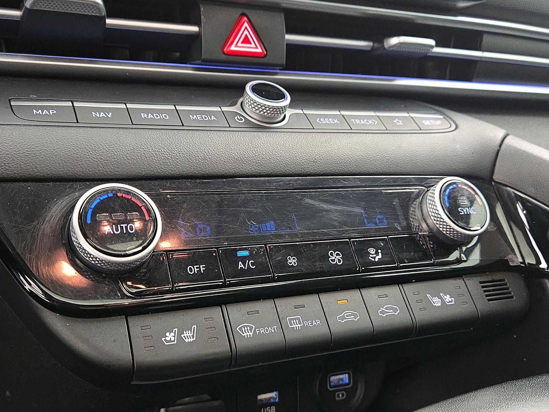 Thumbnail: 2023 Hyundai Elantra - 17