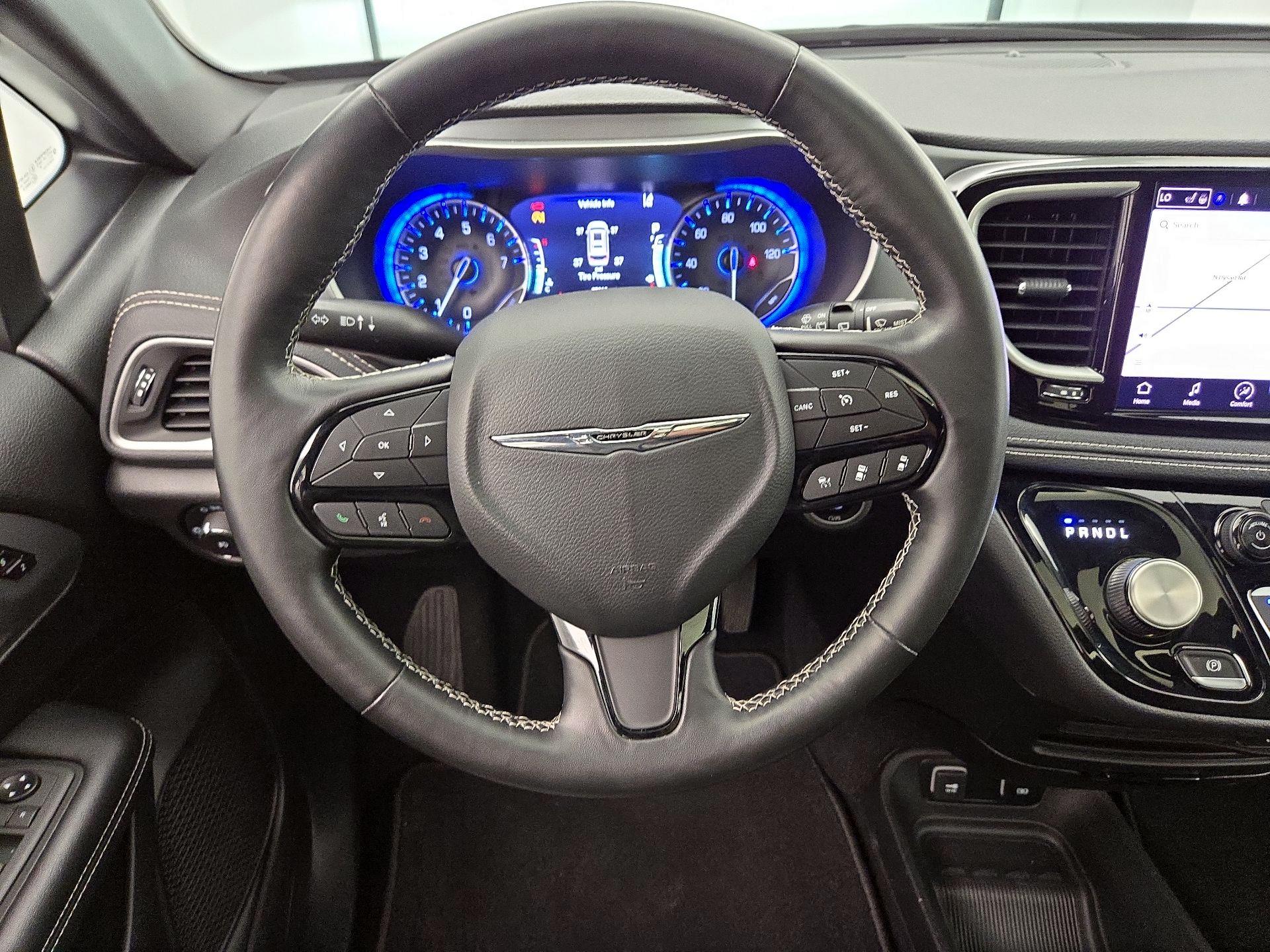 Thumbnail: 2021 Chrysler Pacifica - 10
