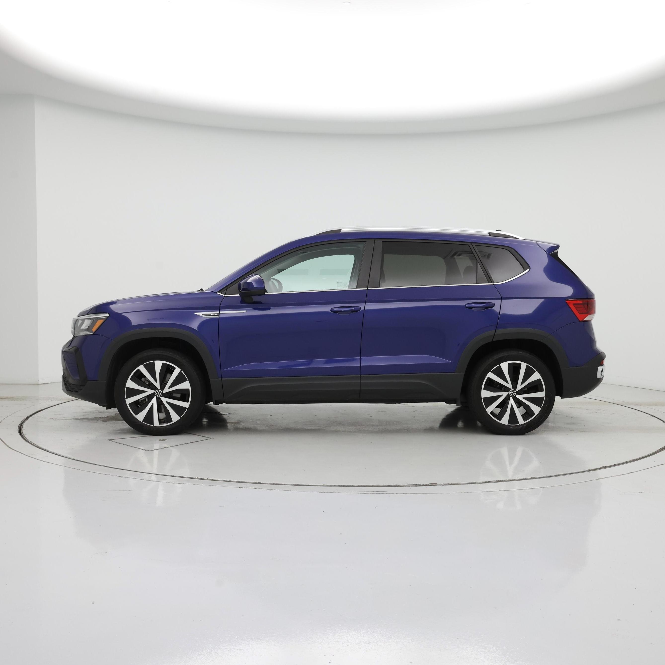 Thumbnail: 2022 Volkswagen Taos - 3