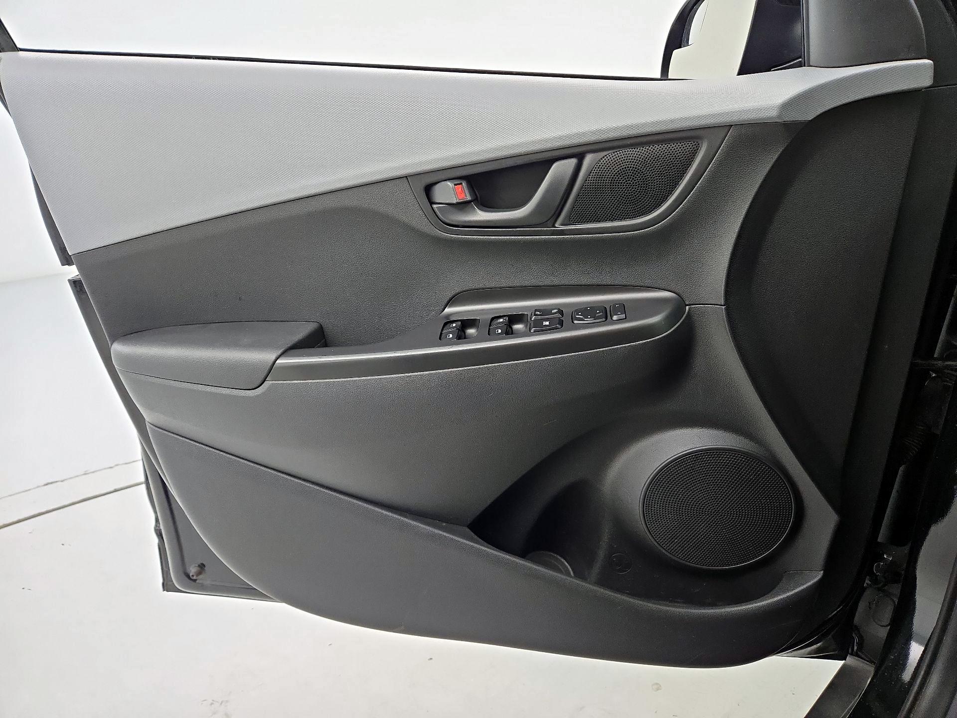 Thumbnail: 2020 Hyundai Kona - 12