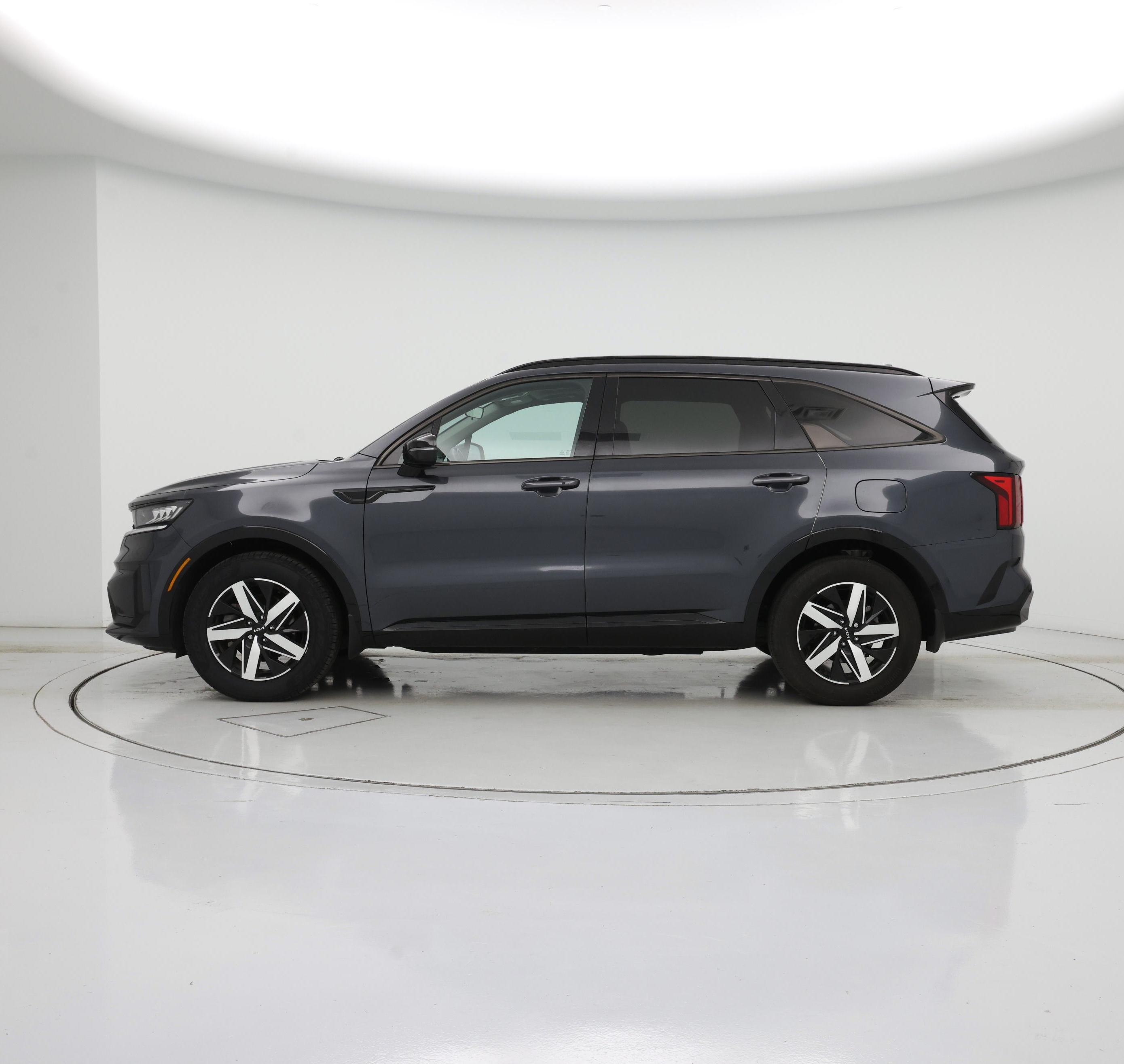 Thumbnail: 2022 Kia Sorento - 3