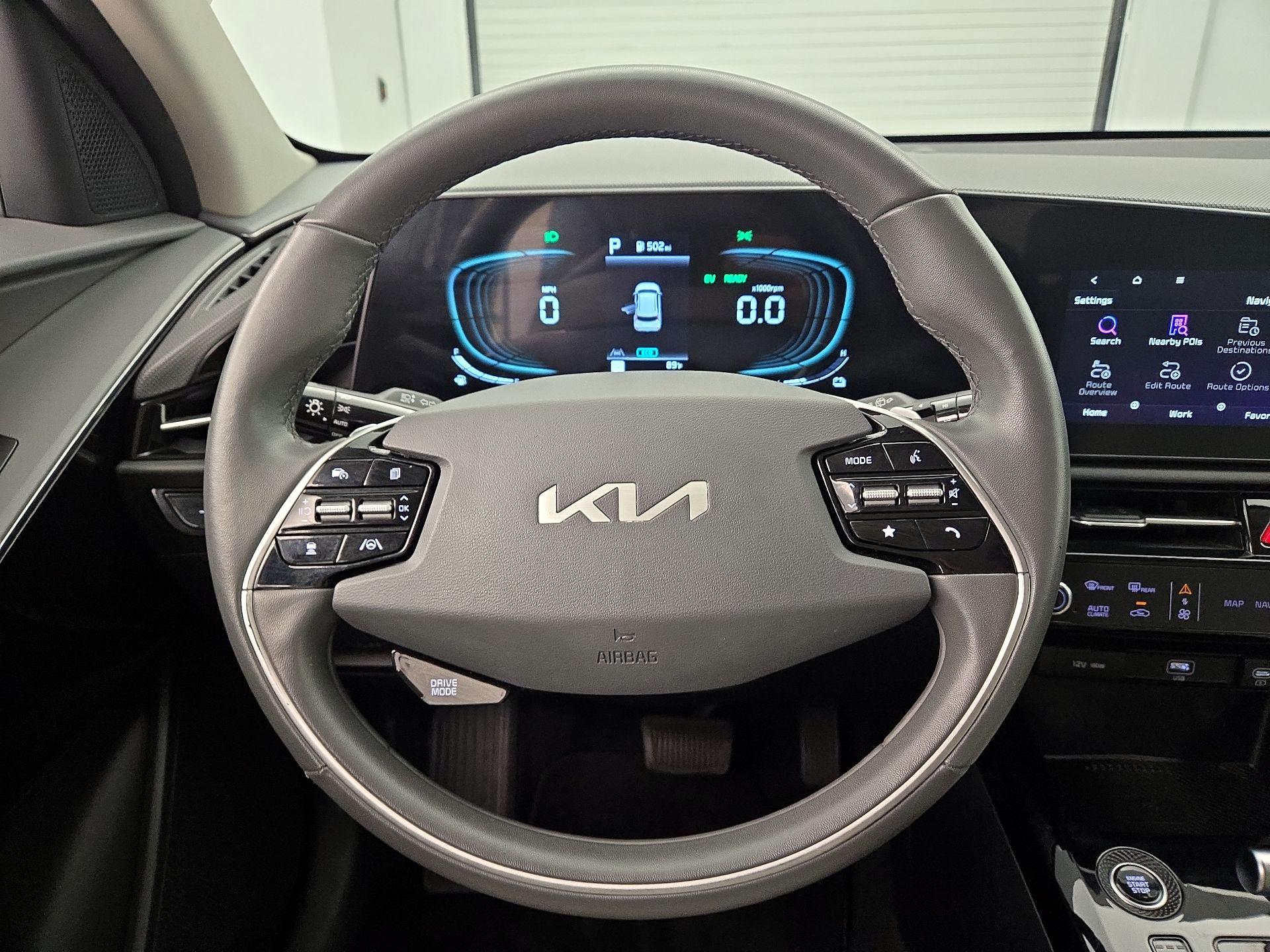 Thumbnail: 2023 Kia Niro - 10