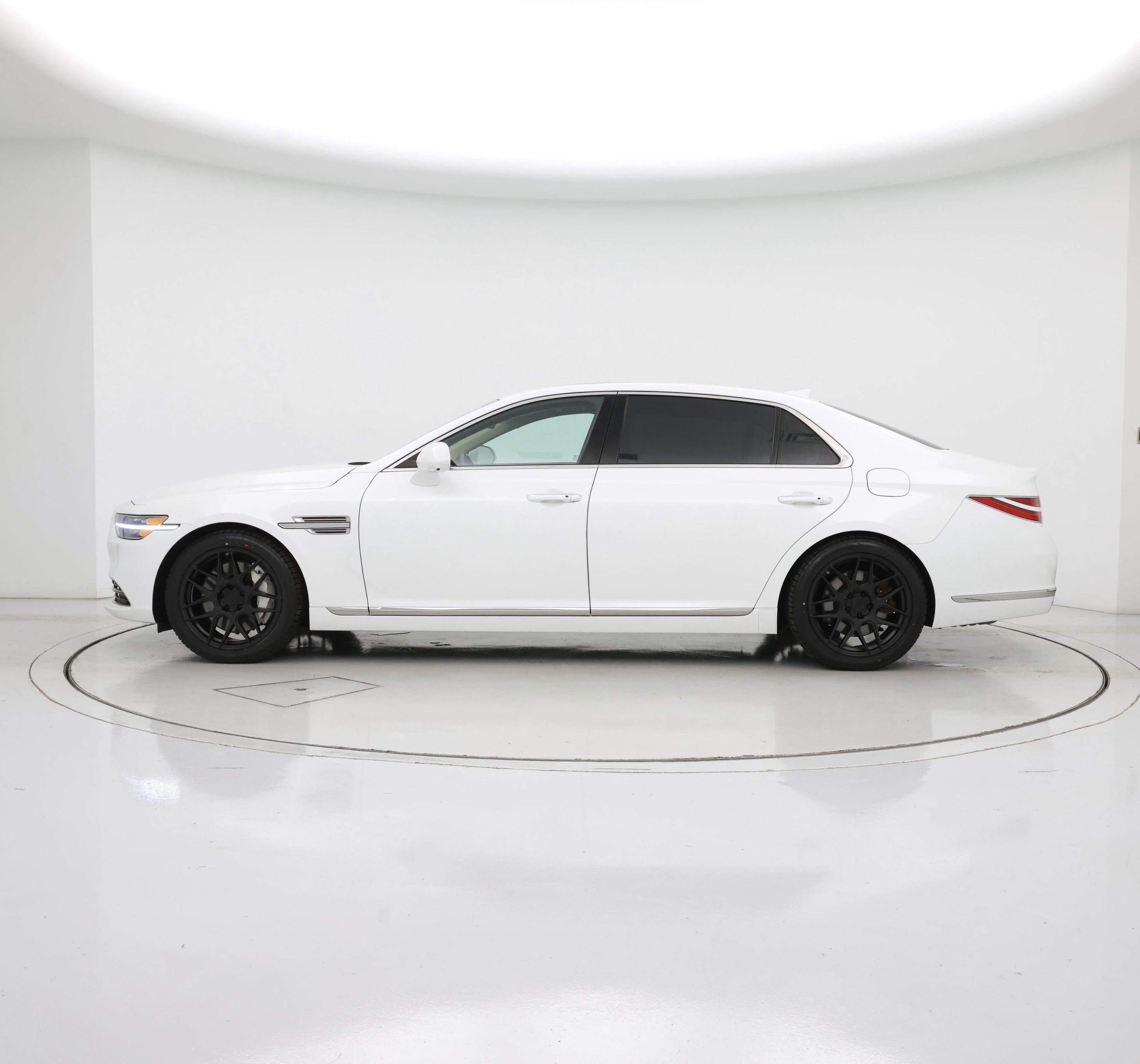 Thumbnail: 2021 Genesis G90 - 3