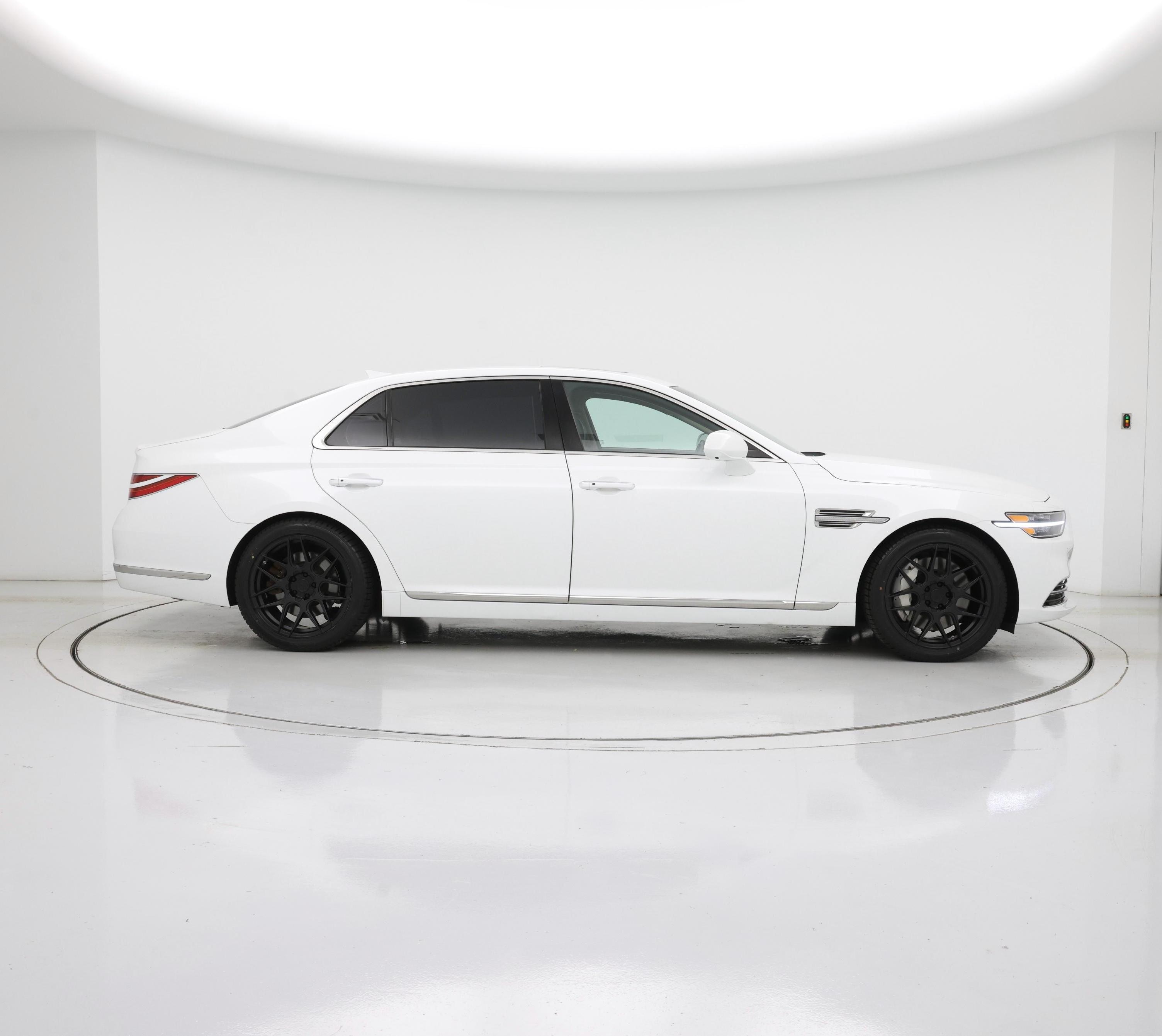 Thumbnail: 2021 Genesis G90 - 7
