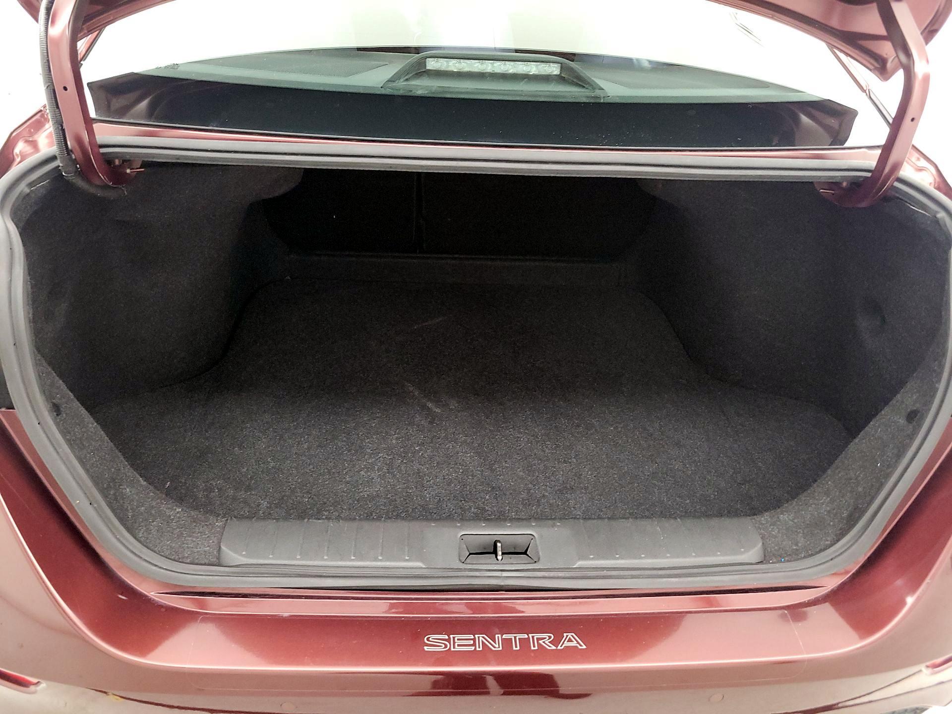 Thumbnail: 2021 Nissan Sentra - 20