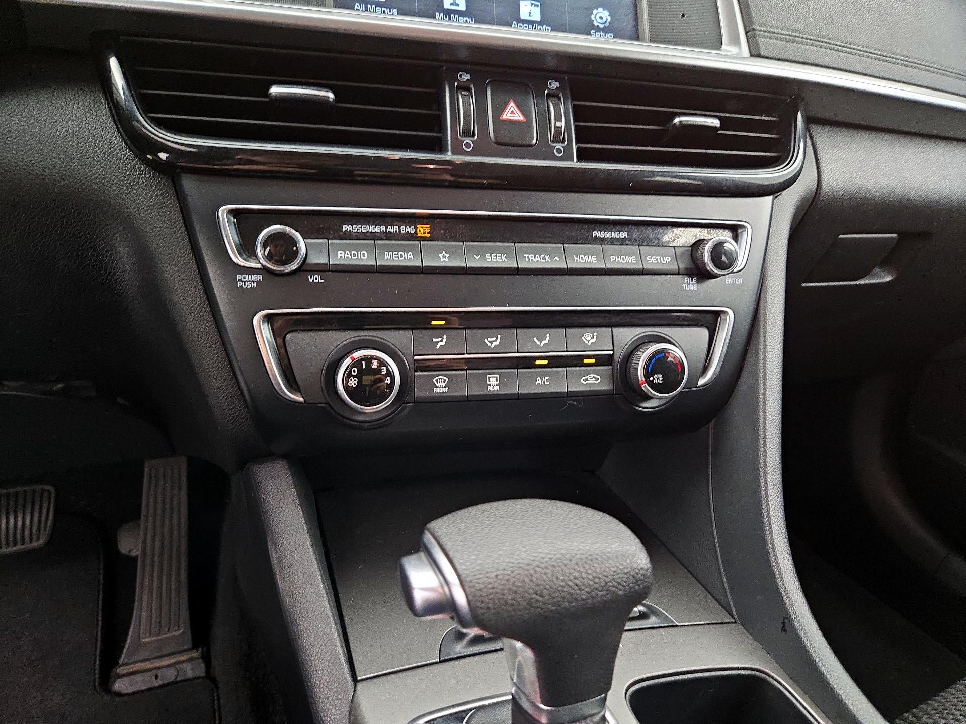 Thumbnail: 2020 Kia Optima - 16