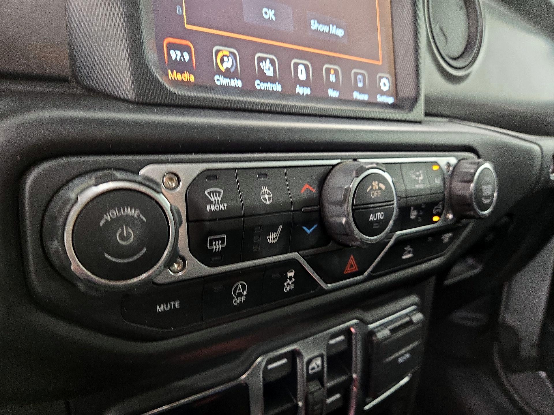 Thumbnail: 2021 Jeep Wrangler - 17