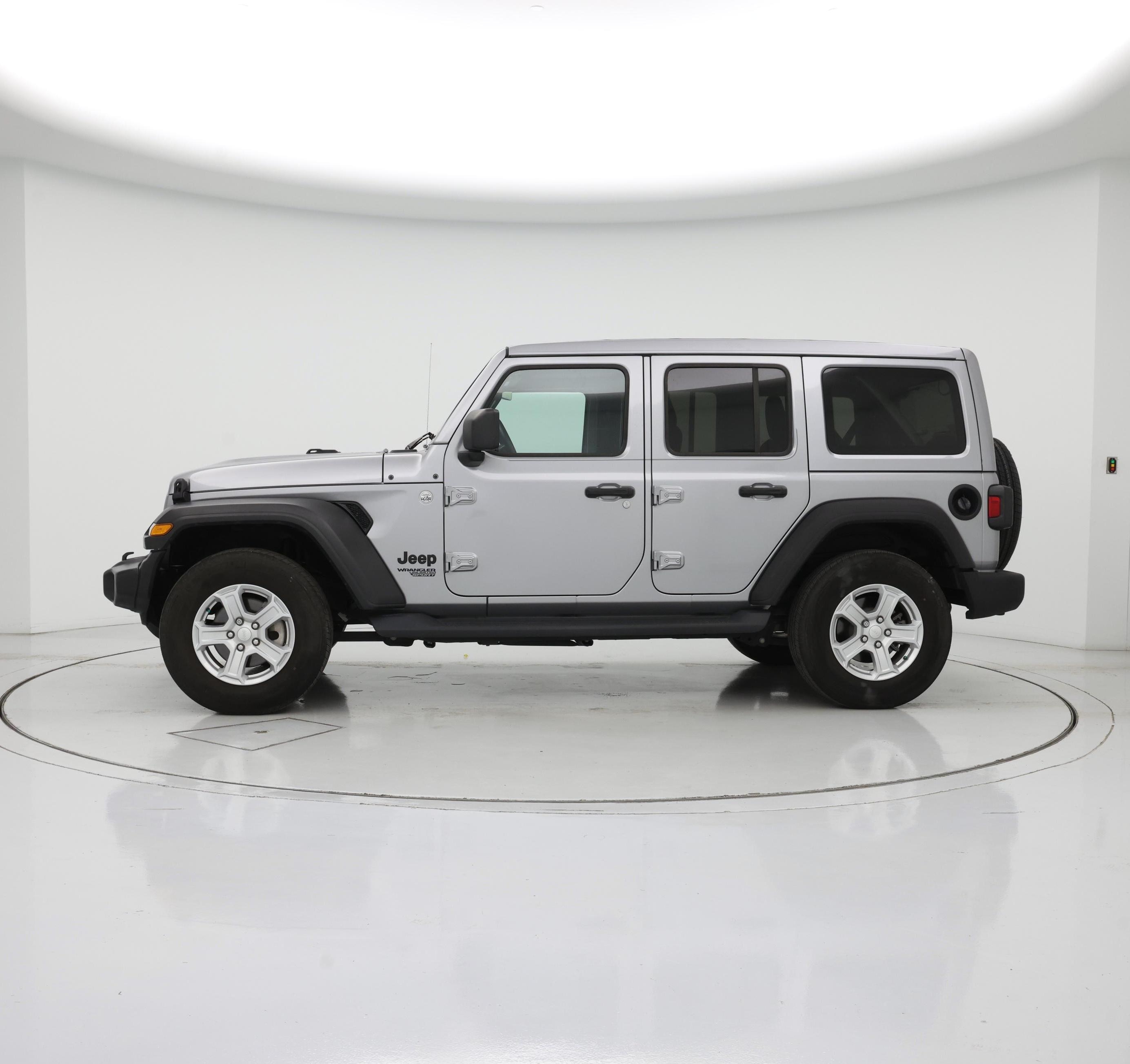 Thumbnail: 2021 Jeep Wrangler - 3