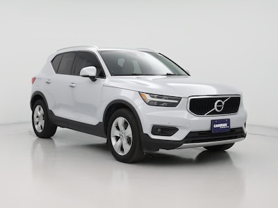 Gray 2022 Volvo XC40 T5 Momentum