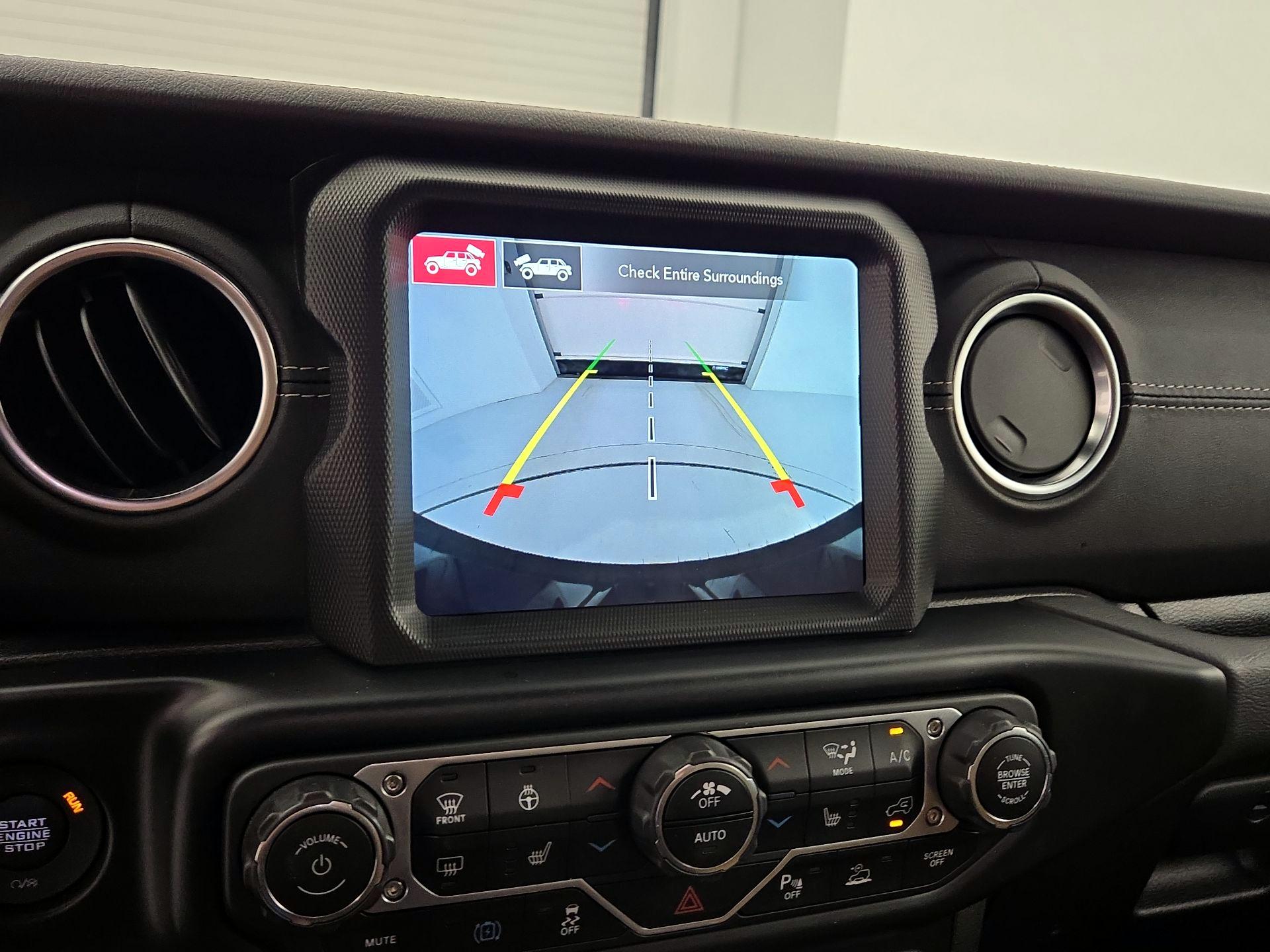 Thumbnail: 2022 Jeep Wrangler - 15