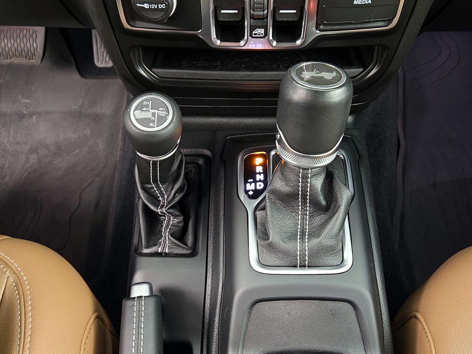 Thumbnail: 2022 Jeep Wrangler - 18