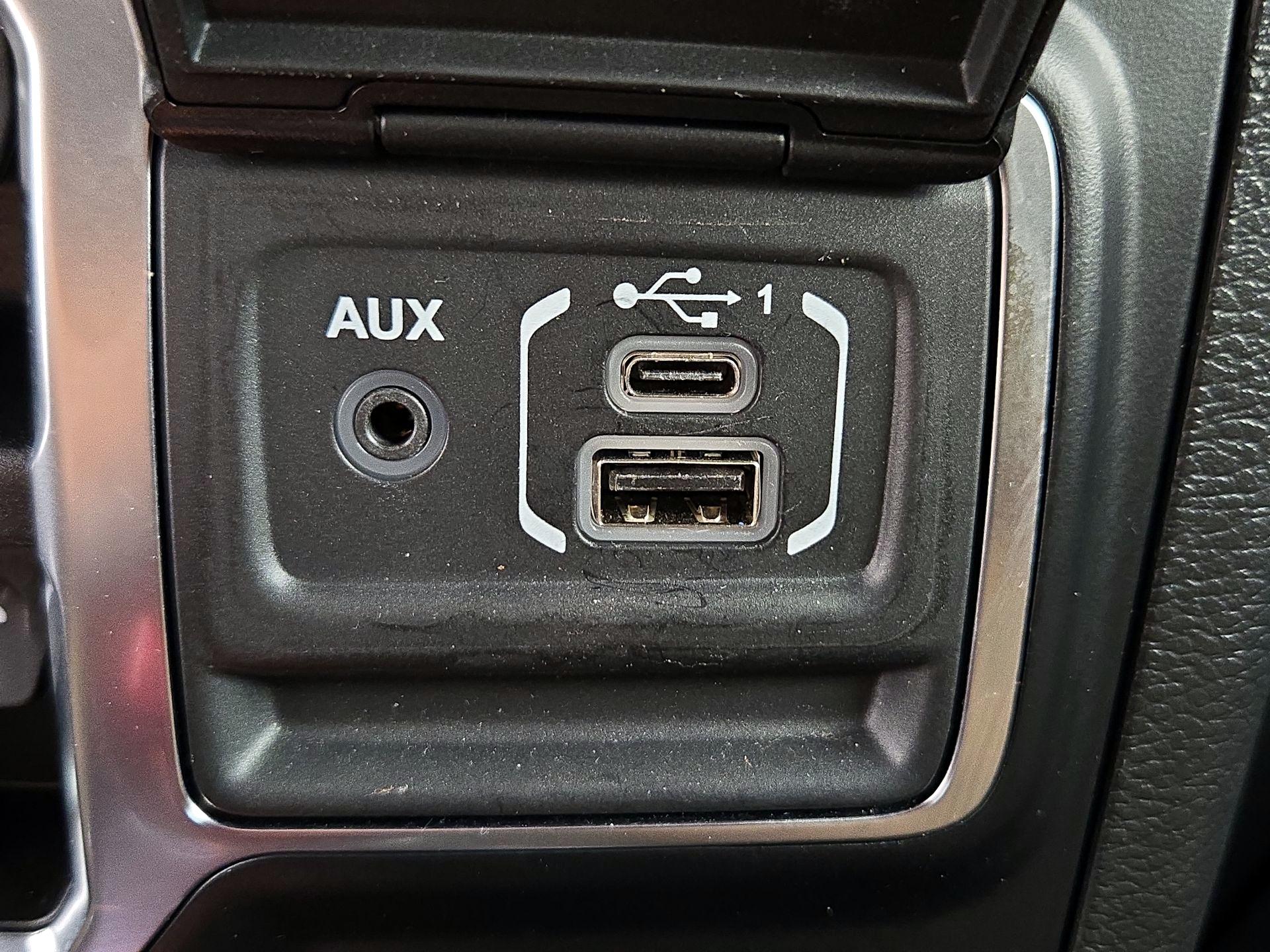 Thumbnail: 2022 Jeep Wrangler - 19