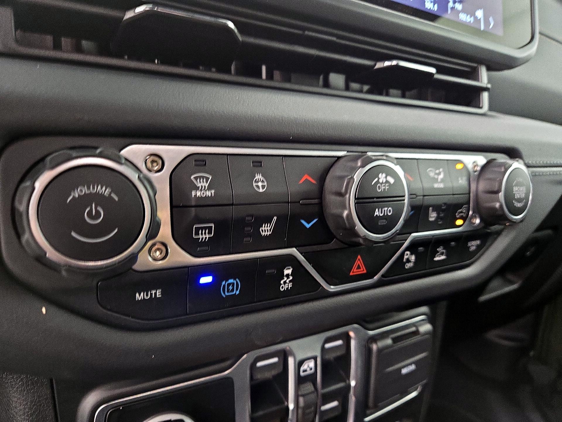 Thumbnail: 2024 Jeep Wrangler - 17