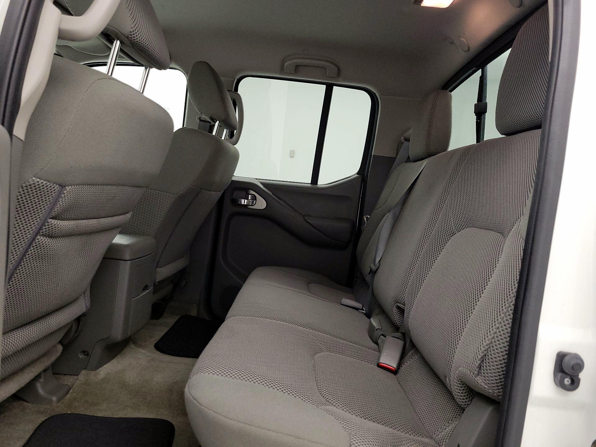 Thumbnail: 2015 Nissan Frontier - 18