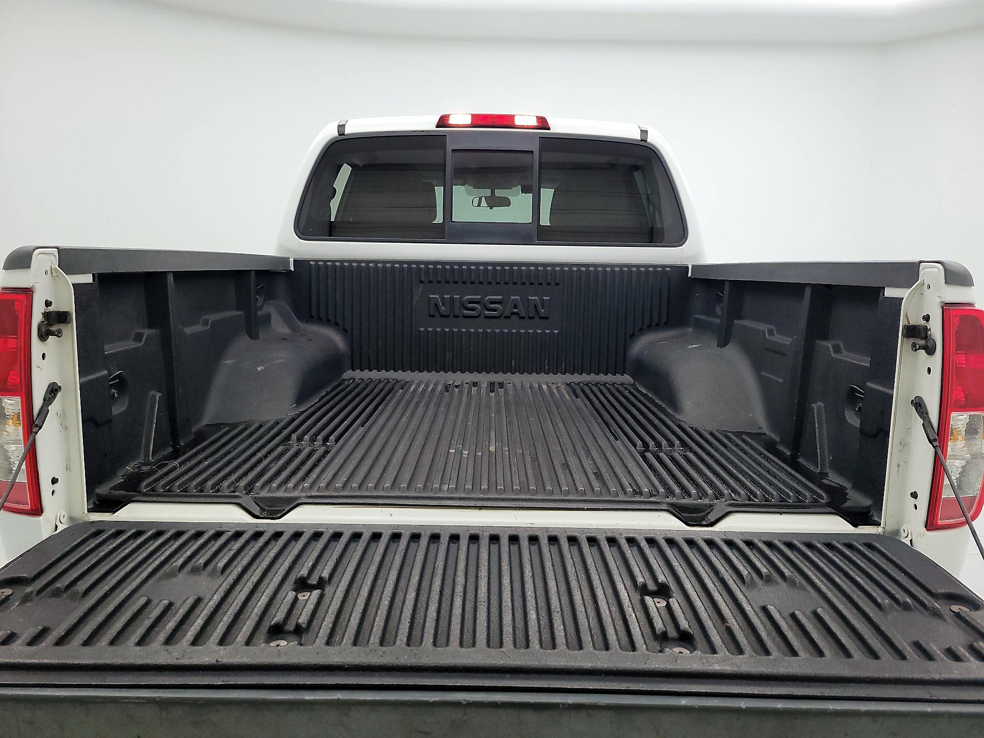 Thumbnail: 2015 Nissan Frontier - 19