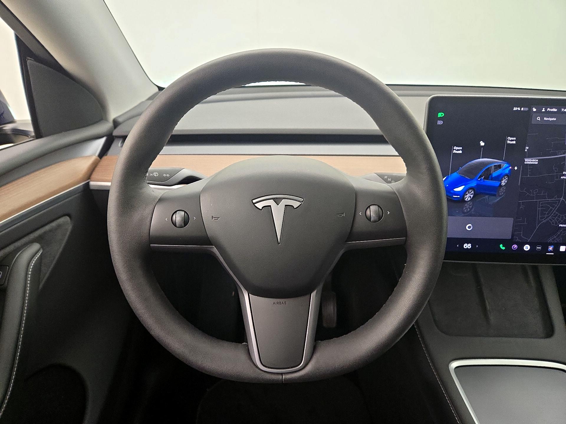 Thumbnail: 2023 Tesla Model Y - 10