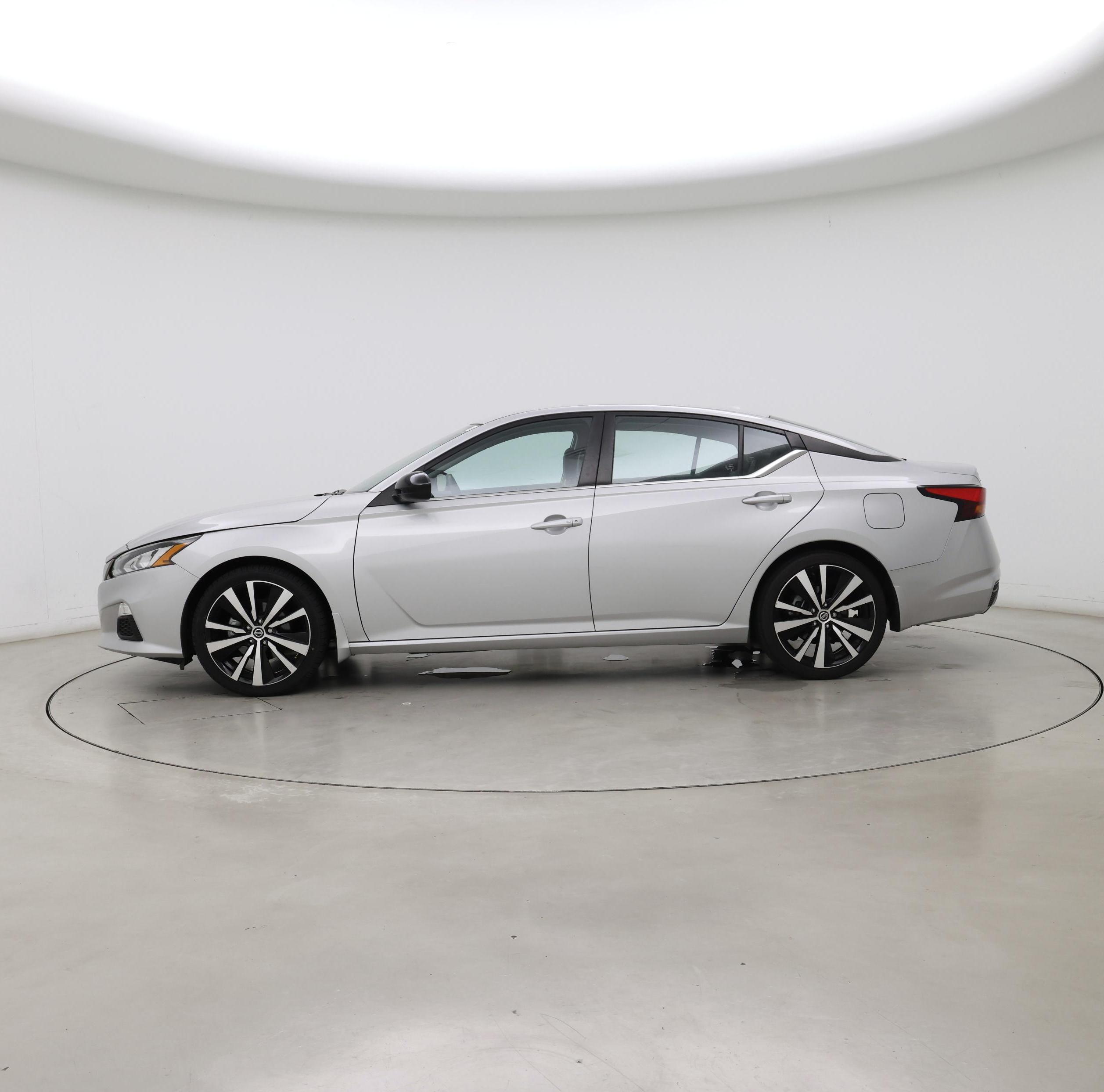 Thumbnail: 2021 Nissan Altima - 3