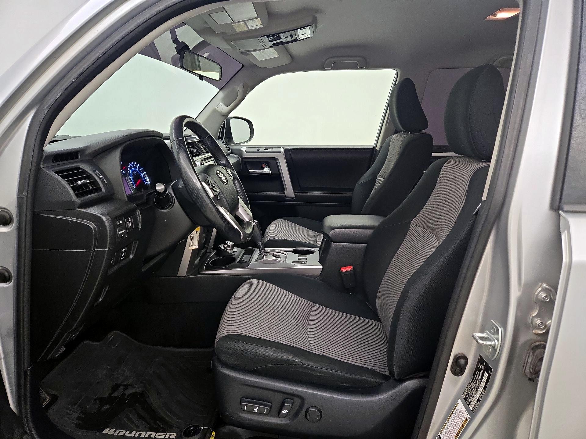 Thumbnail: 2016 Toyota 4Runner - 11