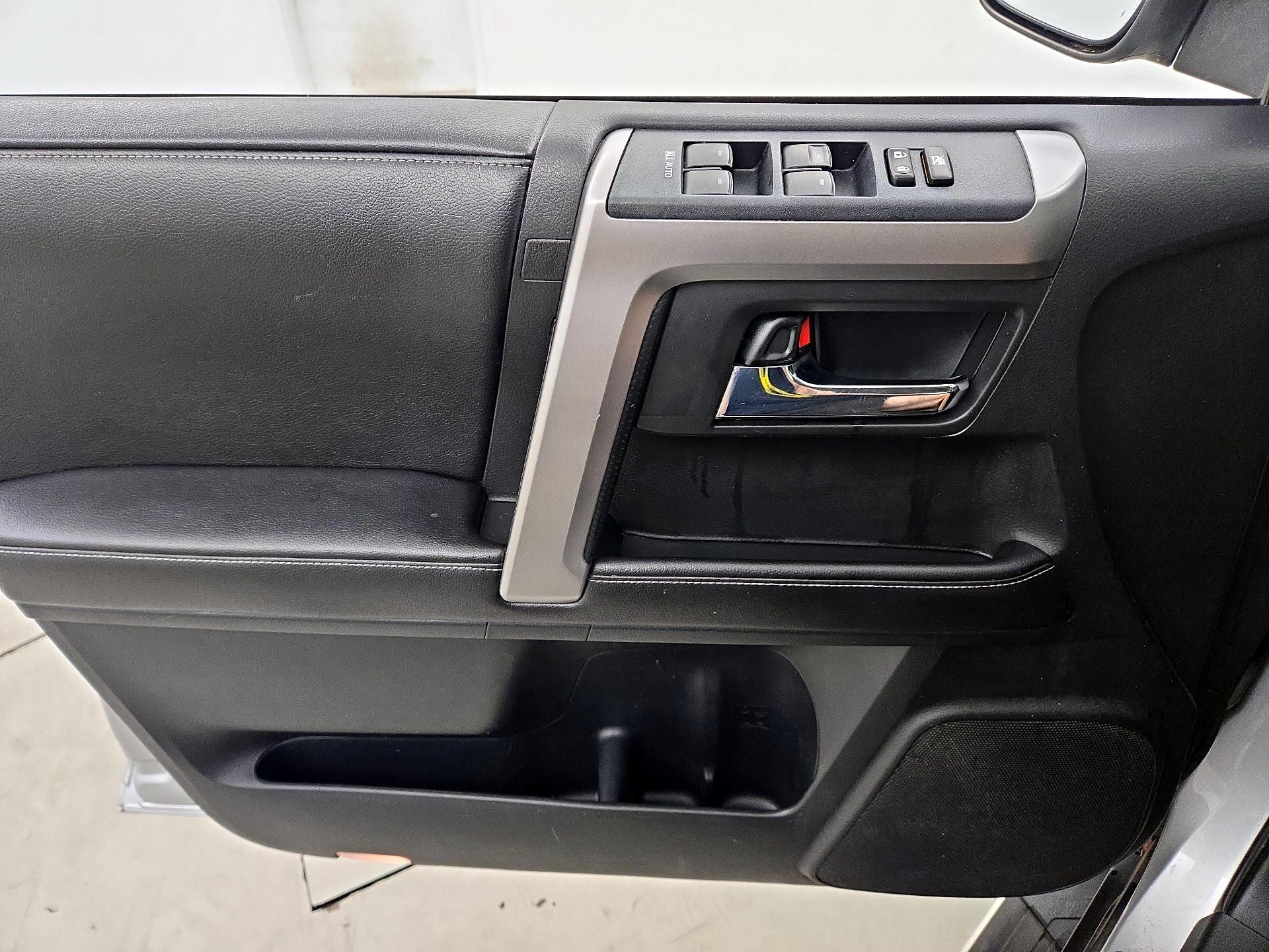 Thumbnail: 2016 Toyota 4Runner - 12