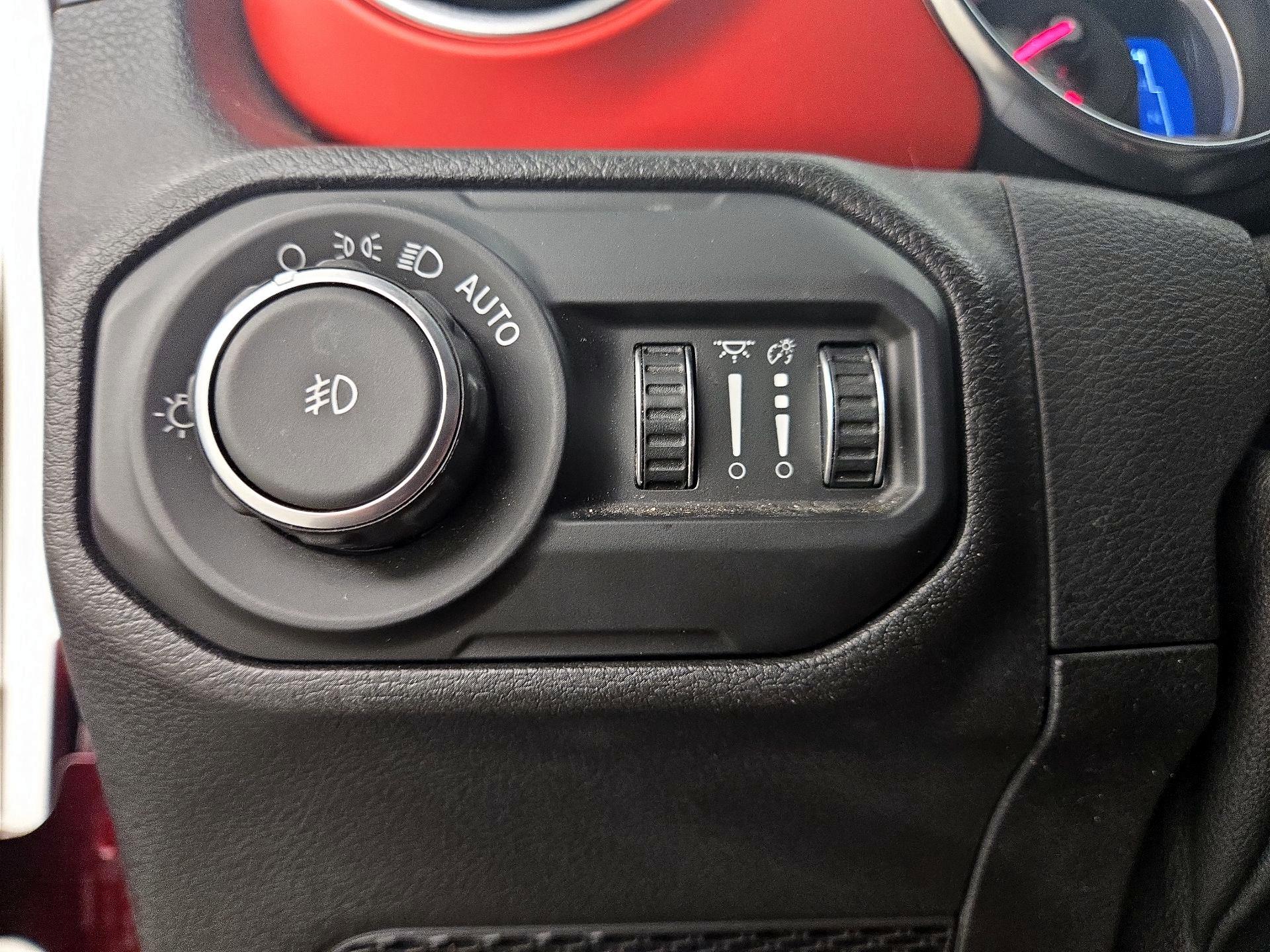 Thumbnail: 2021 Jeep Wrangler - 13