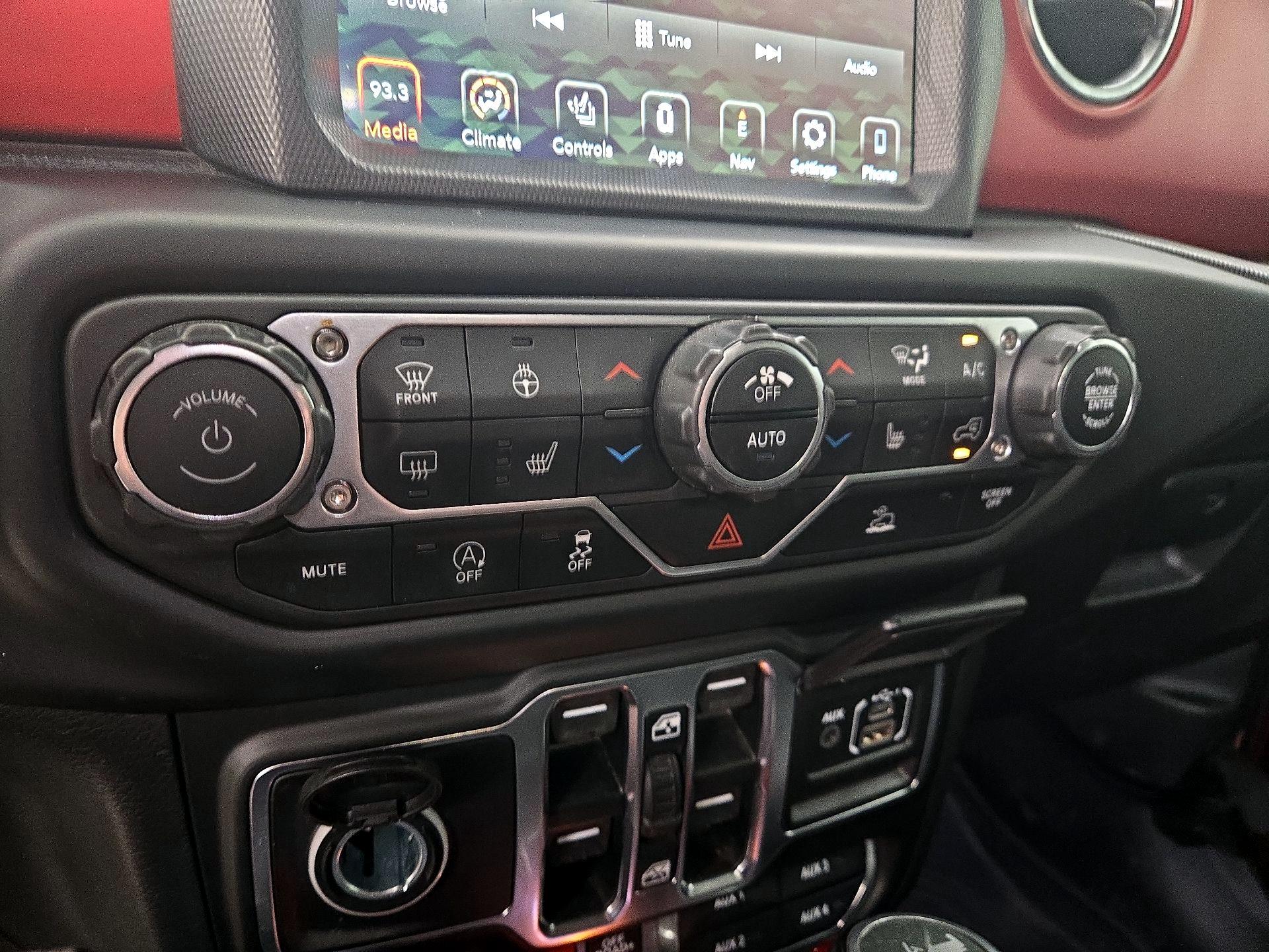 Thumbnail: 2021 Jeep Wrangler - 17