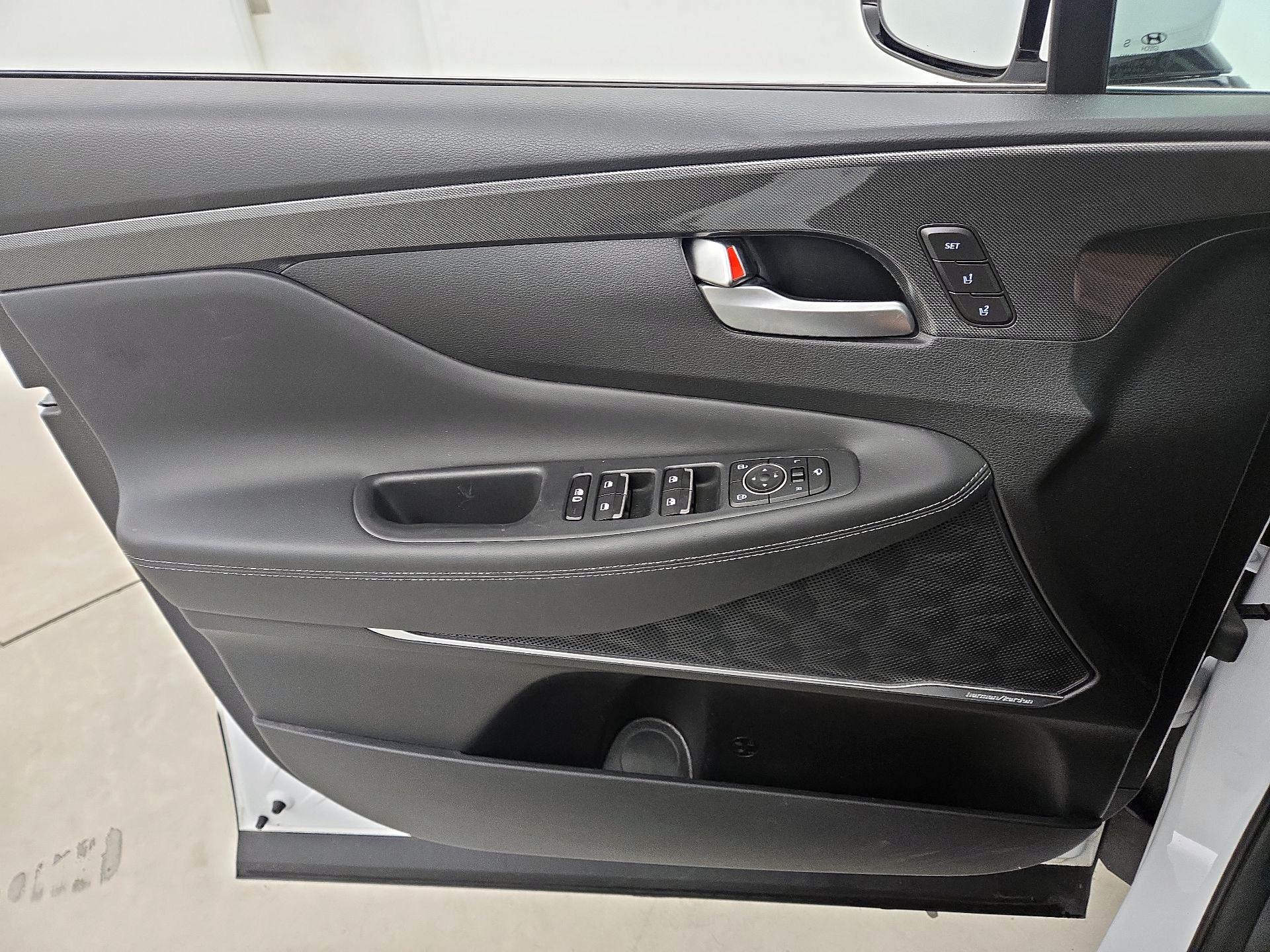 Thumbnail: 2022 Hyundai Santa Fe - 12