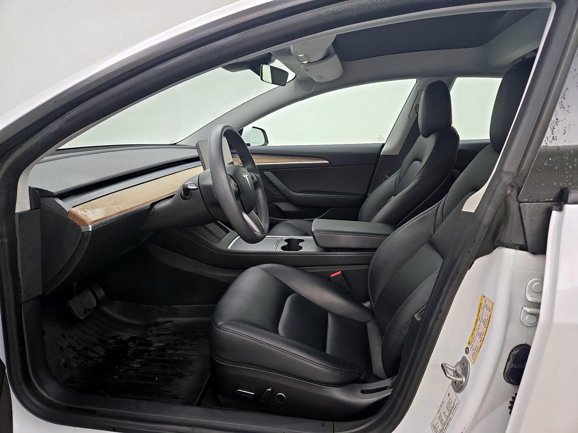 Thumbnail: 2021 Tesla Model 3 - 11