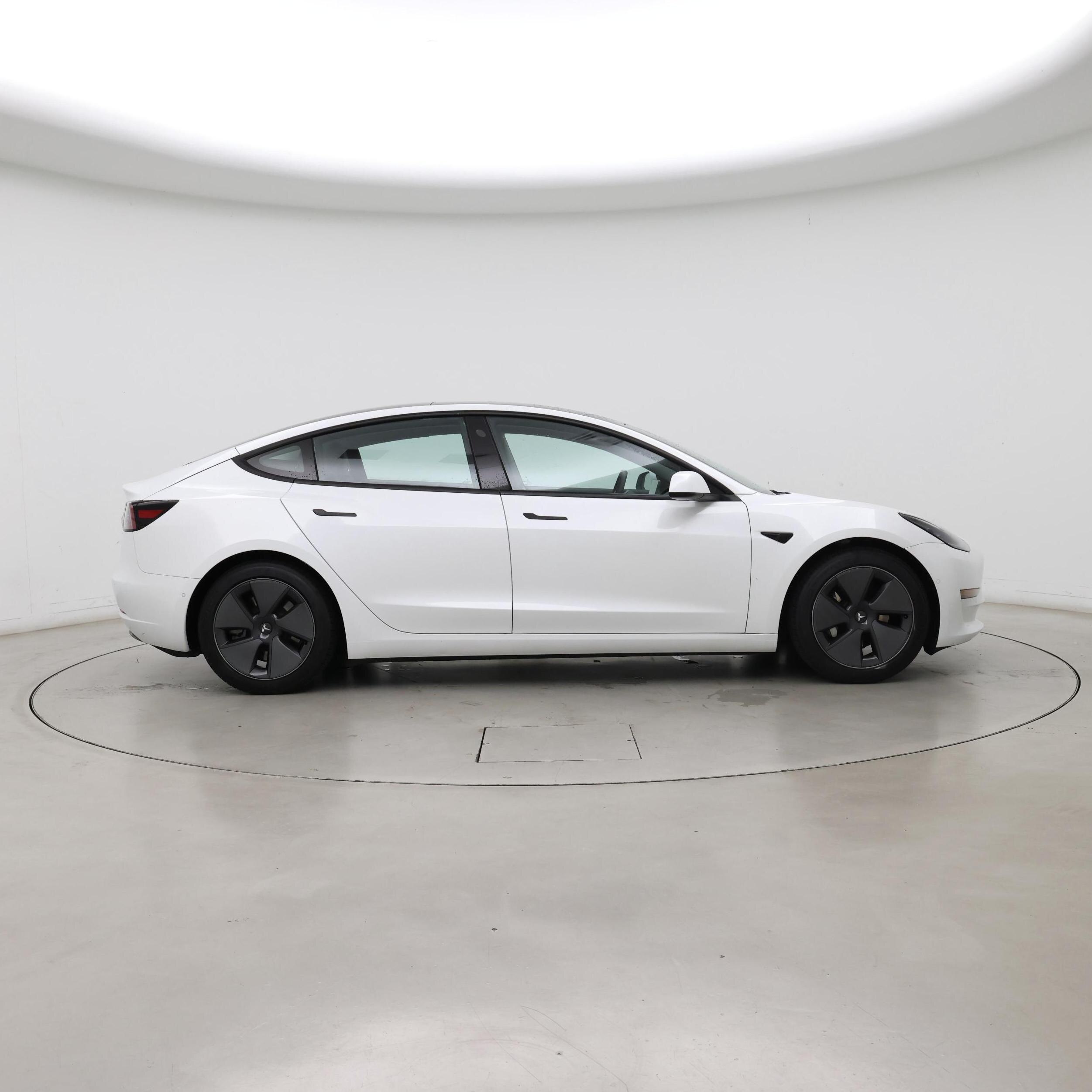 Thumbnail: 2021 Tesla Model 3 - 7