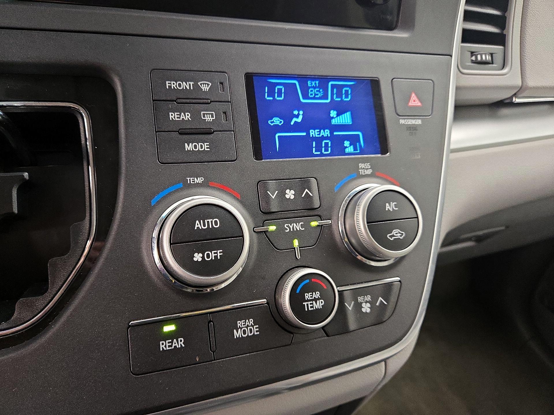 Thumbnail: 2015 Toyota Sienna - 16