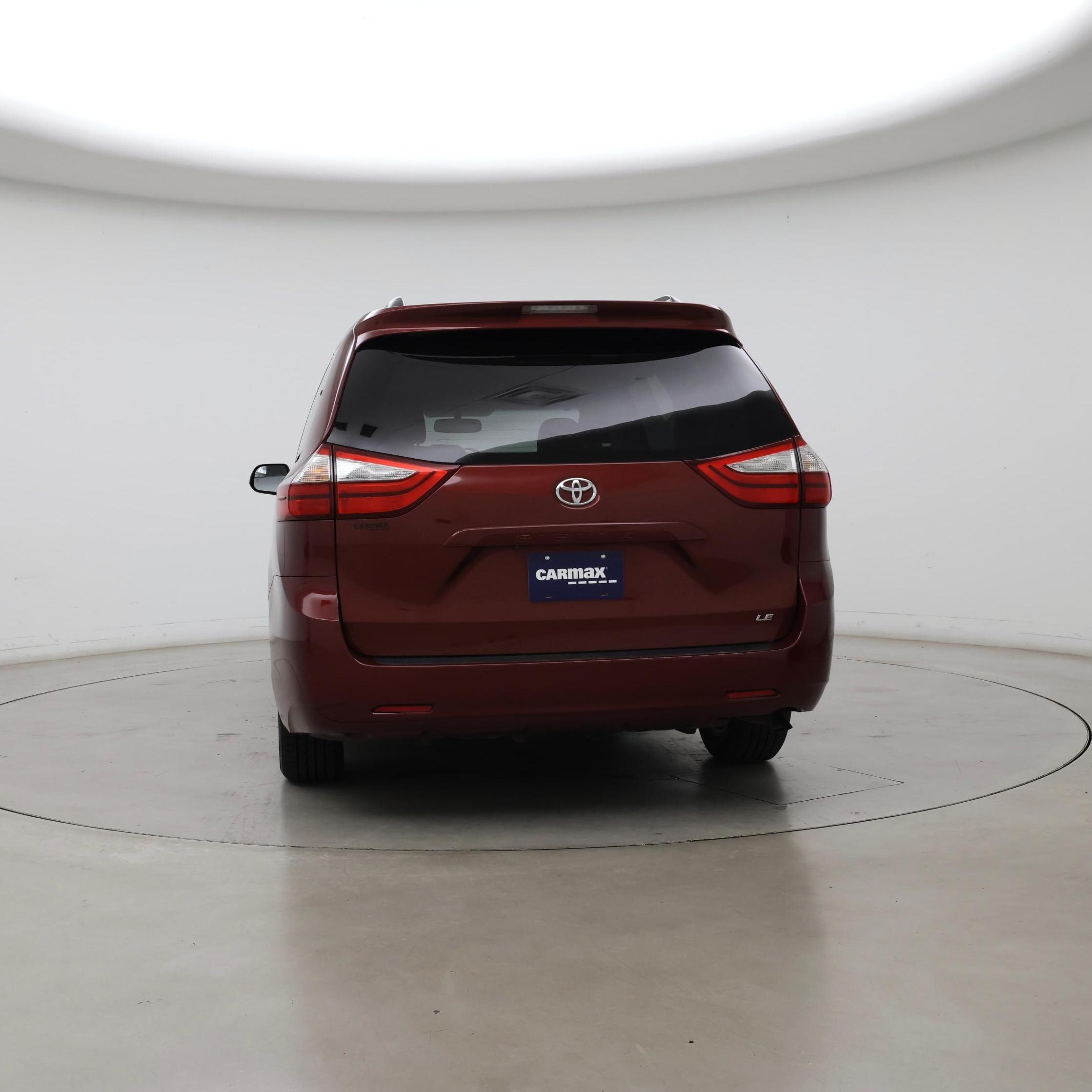 Thumbnail: 2015 Toyota Sienna - 6