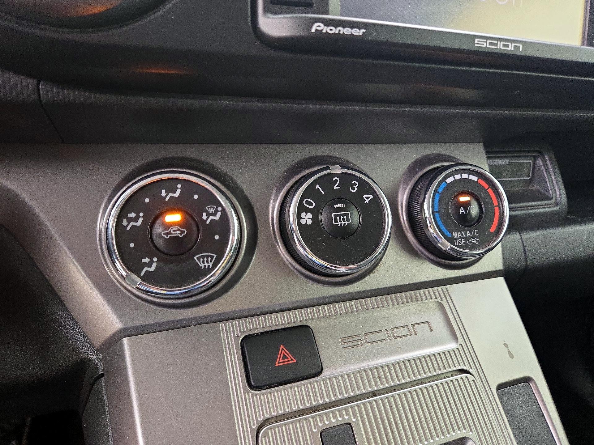 Thumbnail: 2014 Scion xB - 15