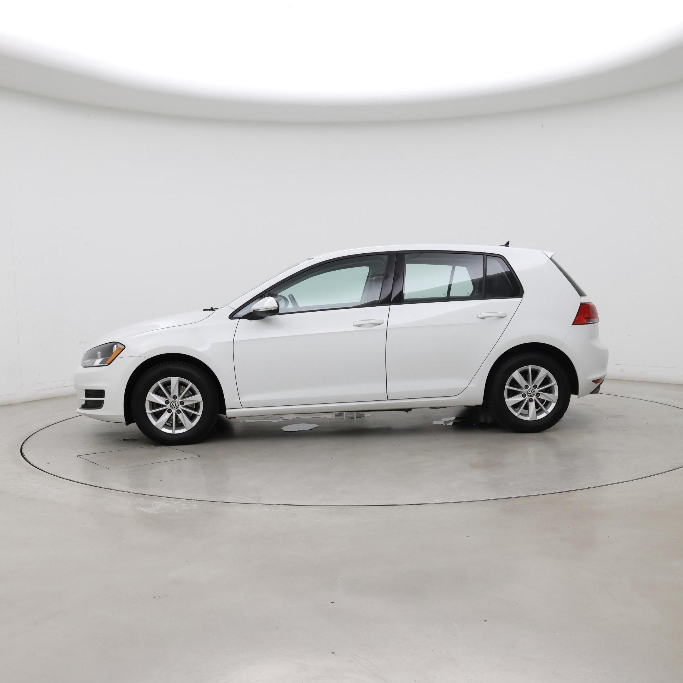 Thumbnail: 2015 Volkswagen Golf - 3
