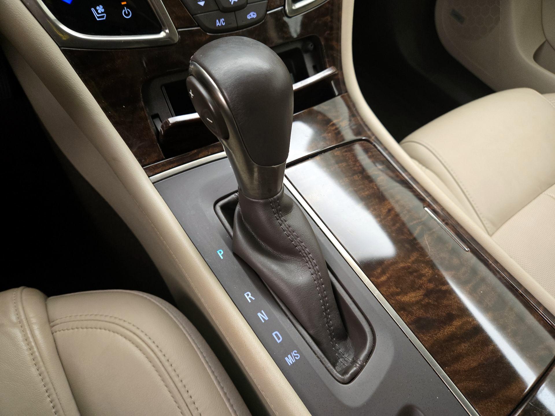 Thumbnail: 2014 Buick LaCrosse - 17