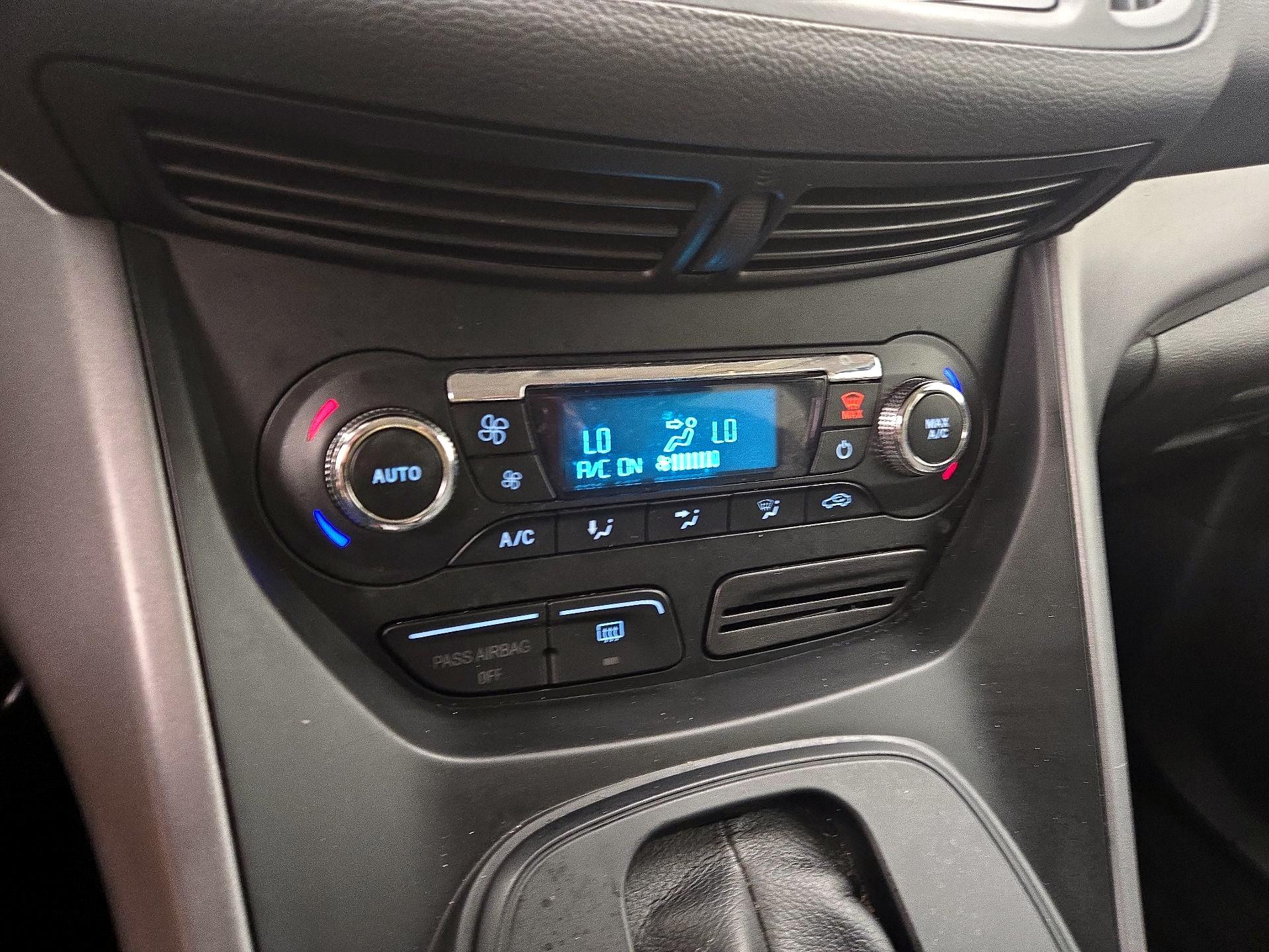 Thumbnail: 2014 Ford Escape - 16