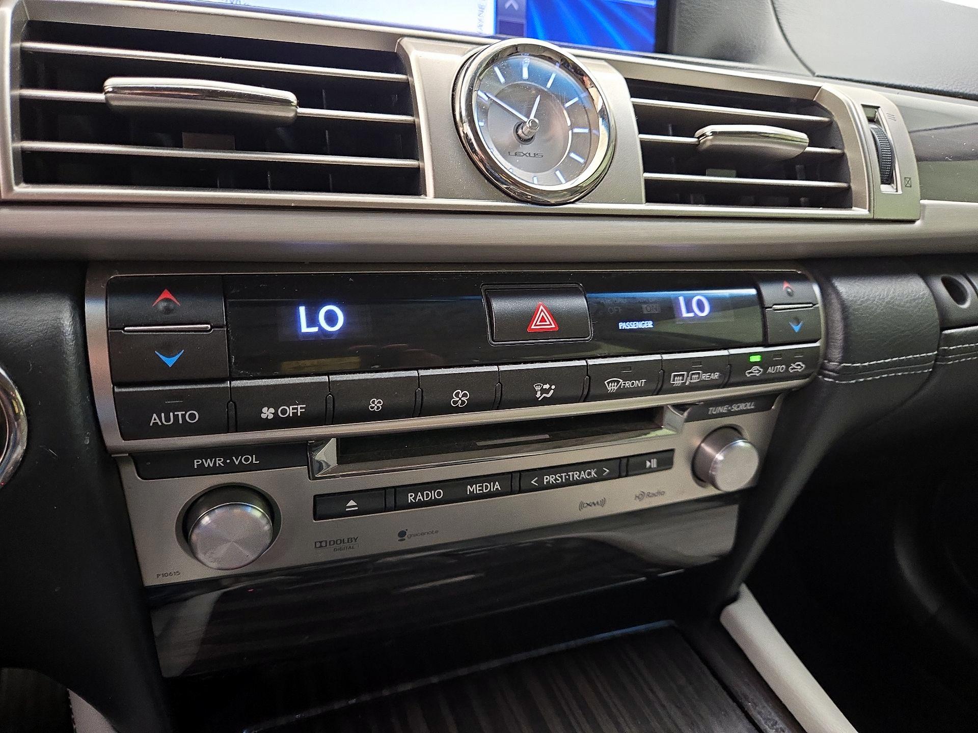 Thumbnail: 2014 Lexus LS - 17