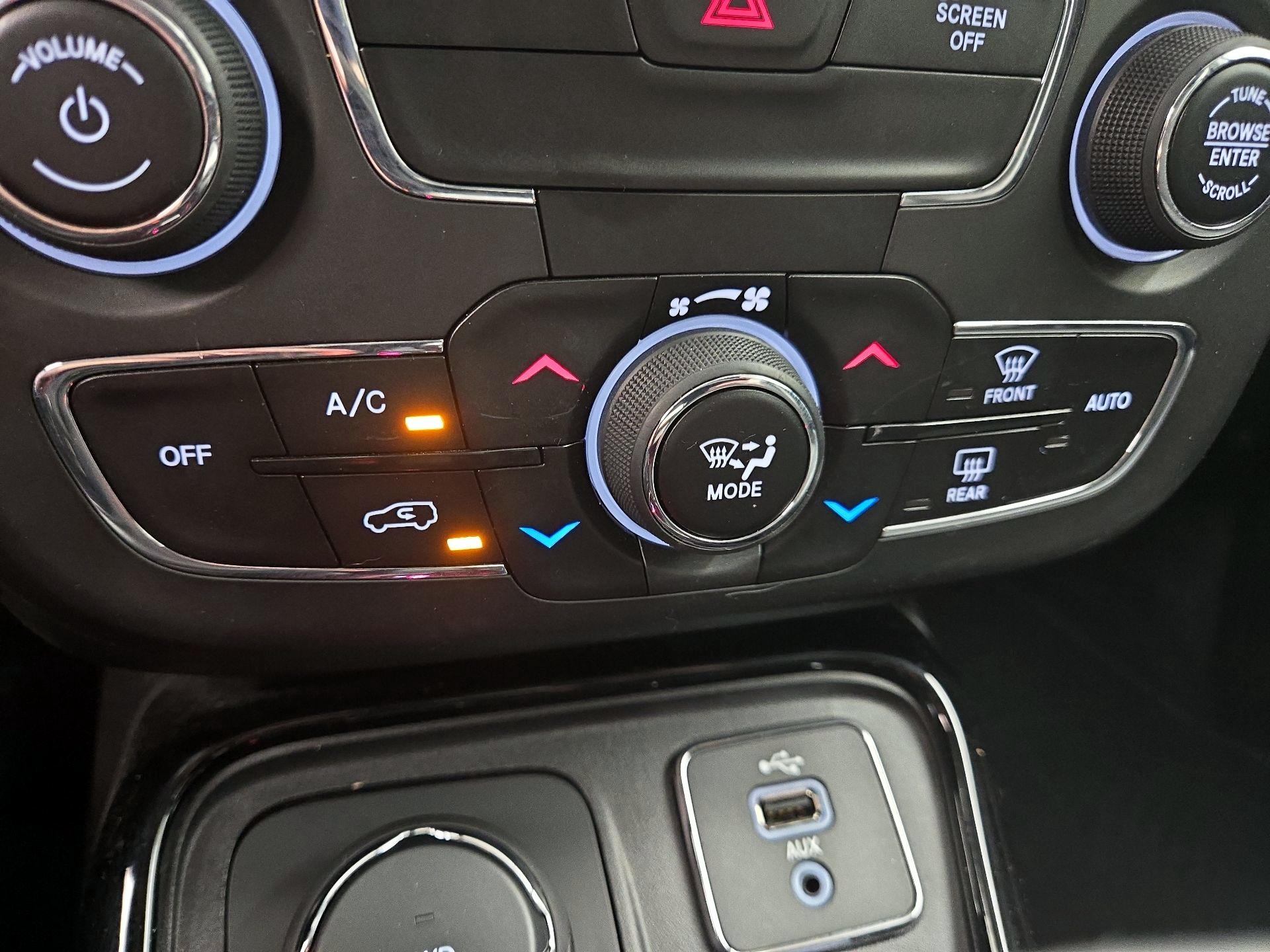 Thumbnail: 2018 Jeep Compass - 16