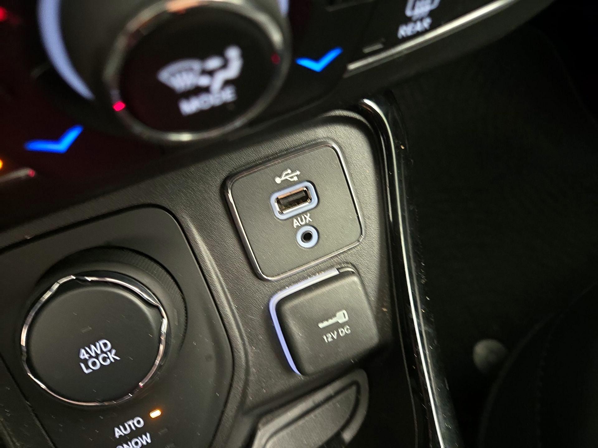 Thumbnail: 2018 Jeep Compass - 18