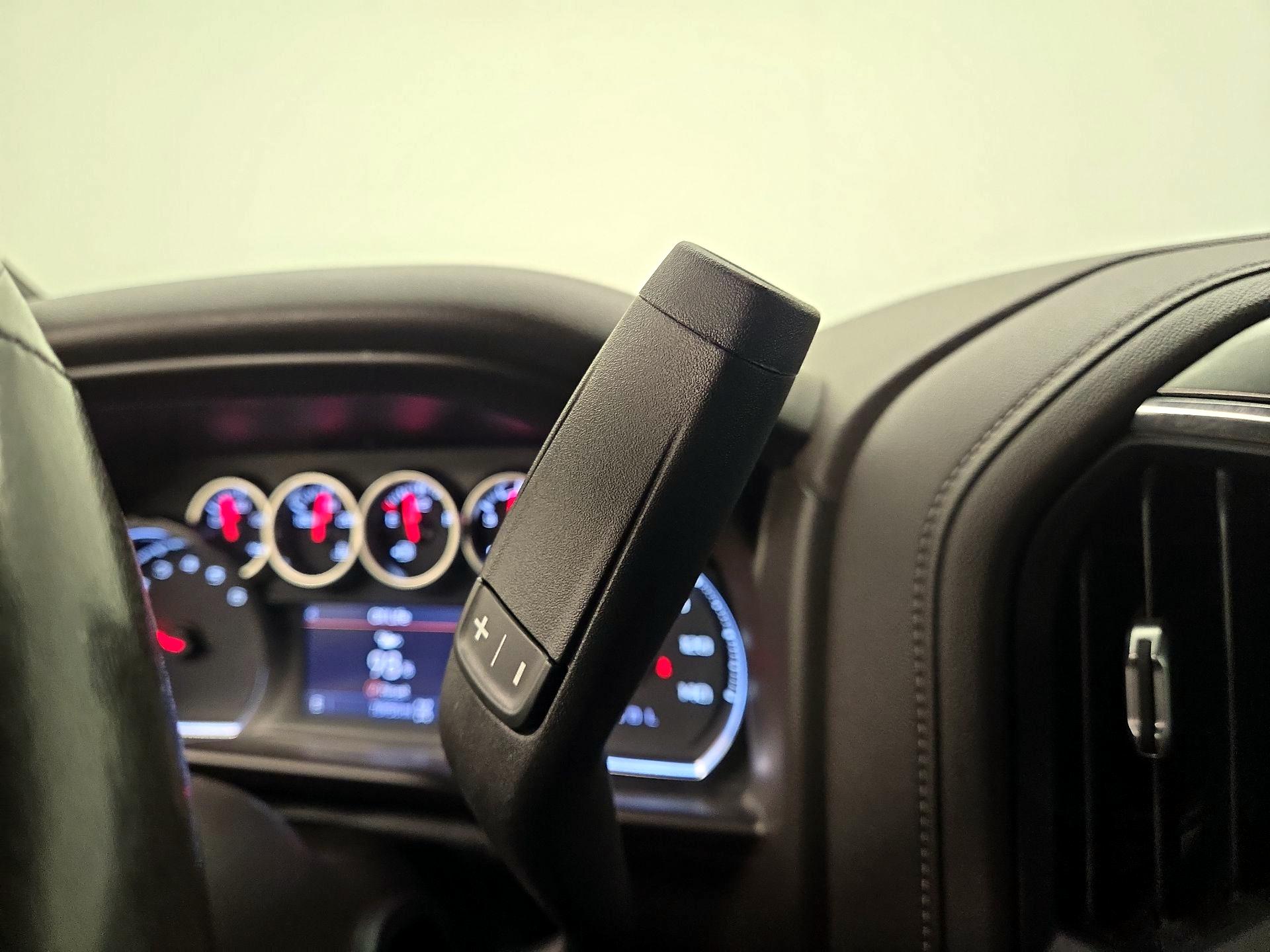 Thumbnail: 2021 Chevrolet Silverado 1500 - 17