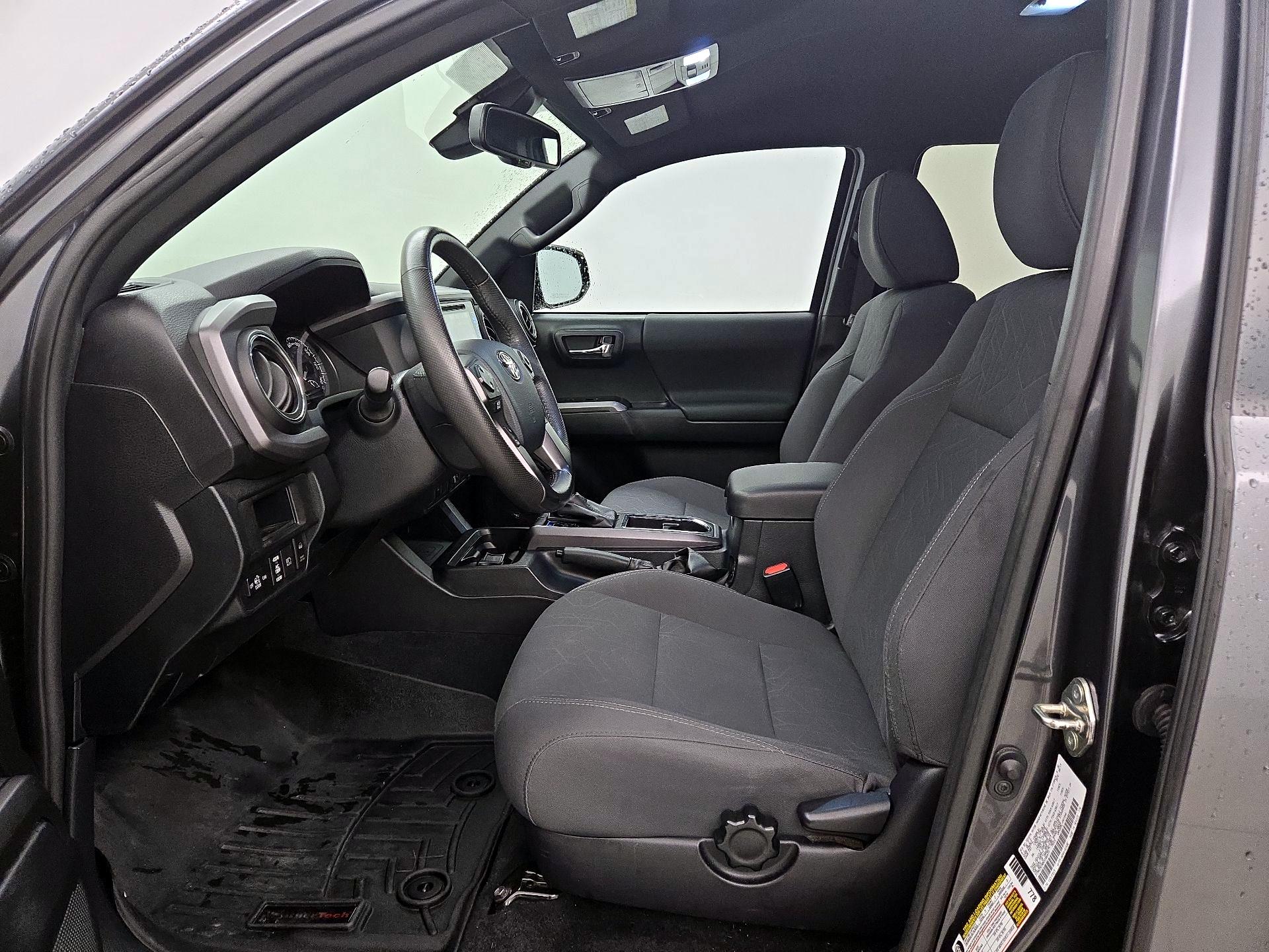 Thumbnail: 2019 Toyota Tacoma - 11