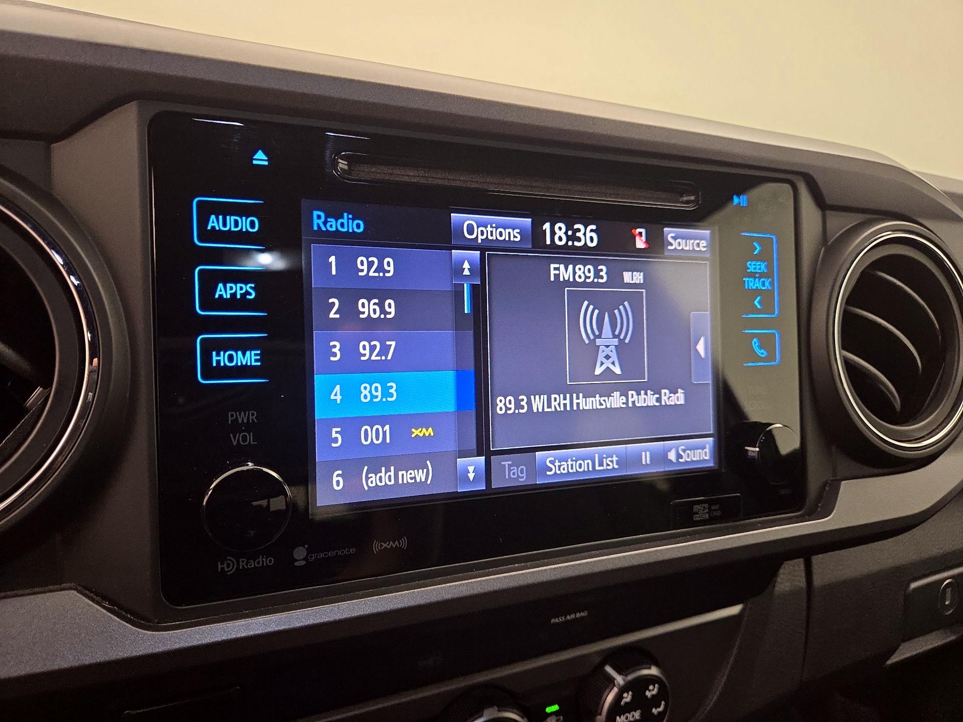 Thumbnail: 2019 Toyota Tacoma - 15