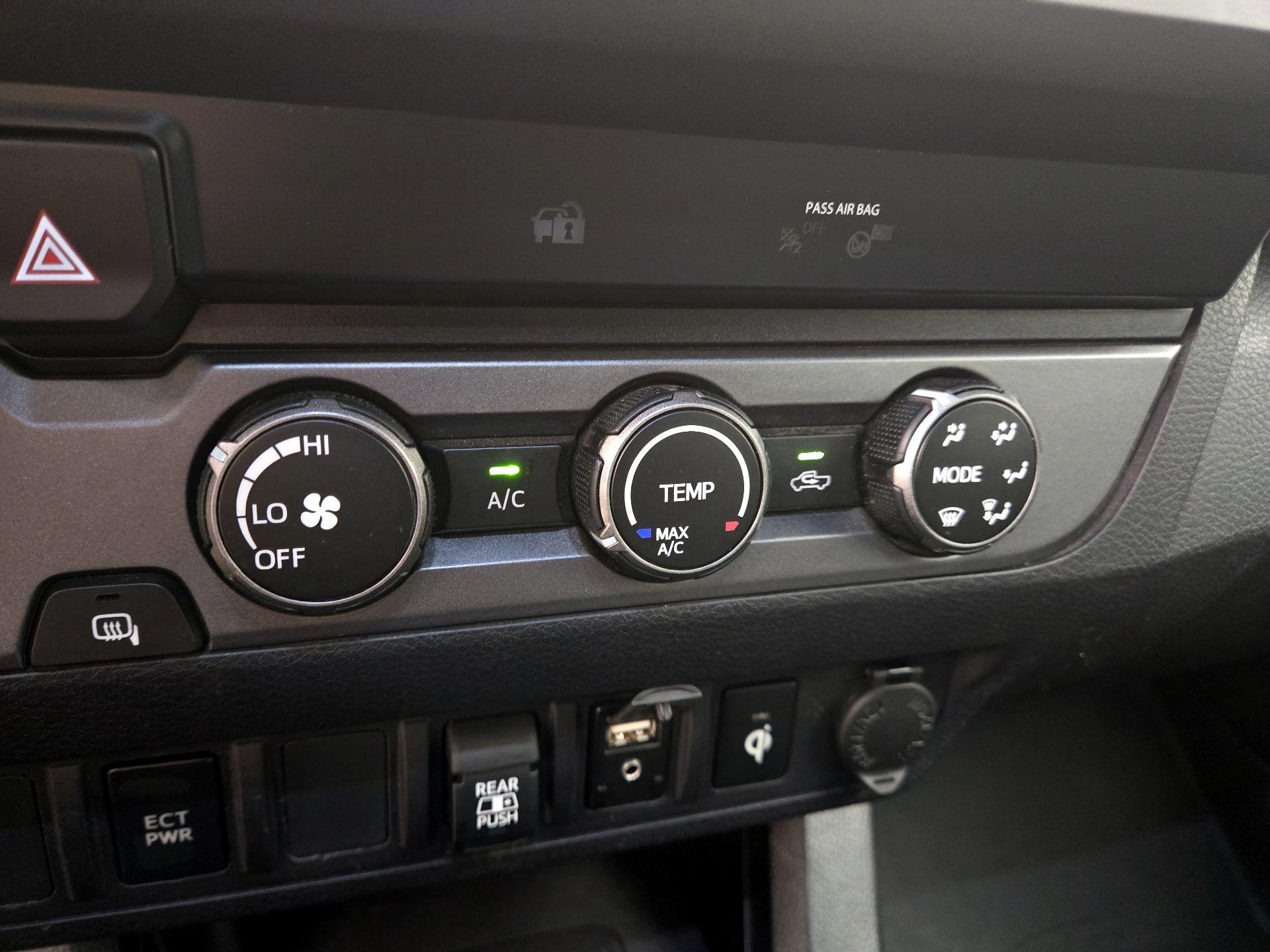 Thumbnail: 2019 Toyota Tacoma - 16