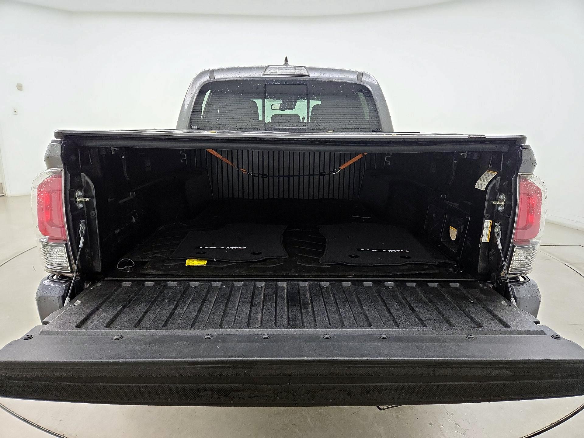 Thumbnail: 2019 Toyota Tacoma - 20