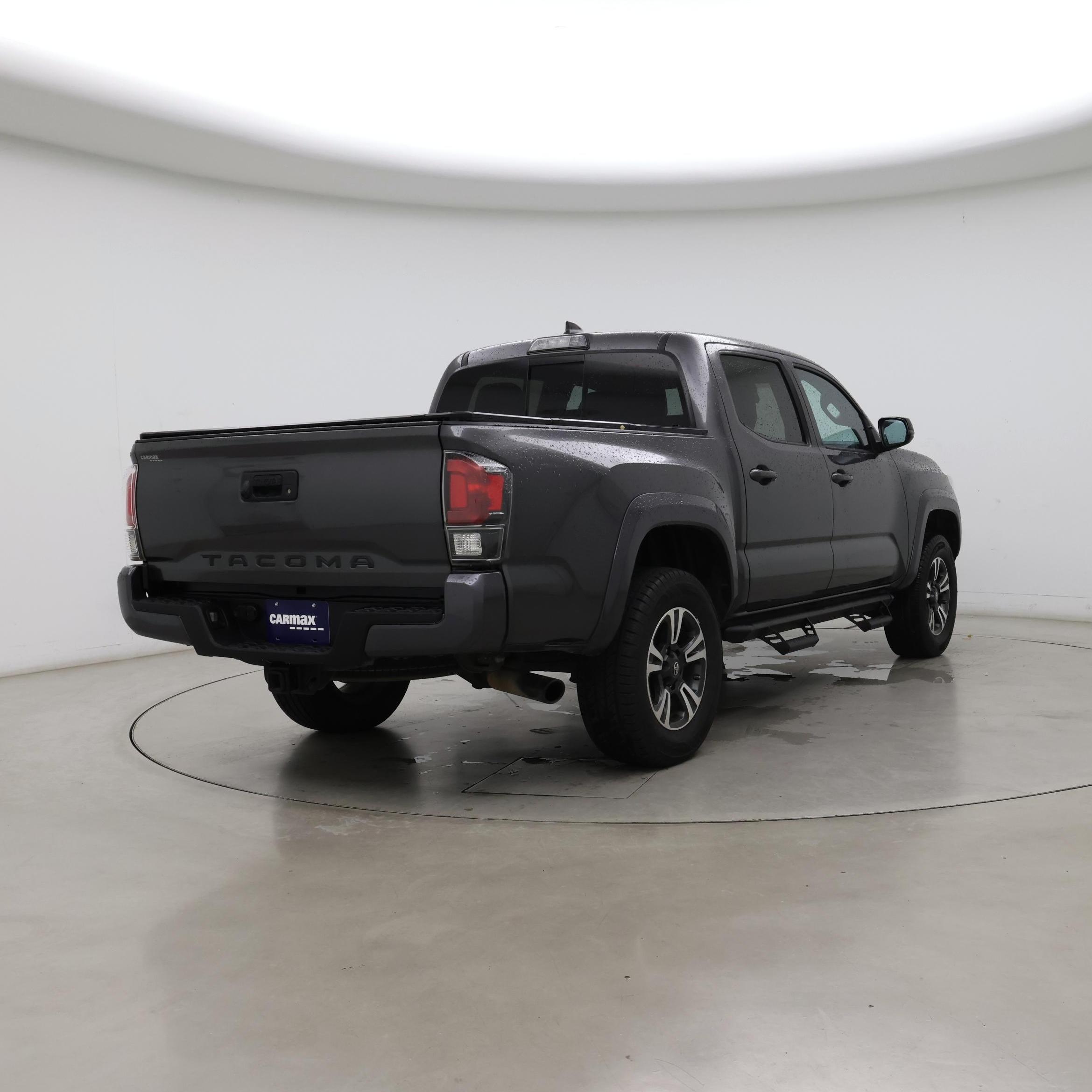 Thumbnail: 2019 Toyota Tacoma - 8