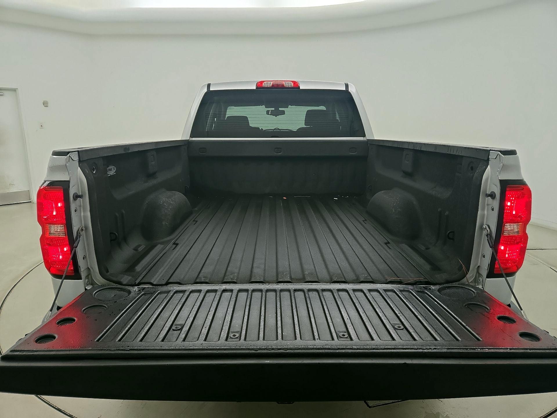 Thumbnail: 2017 Chevrolet Silverado 1500 - 19