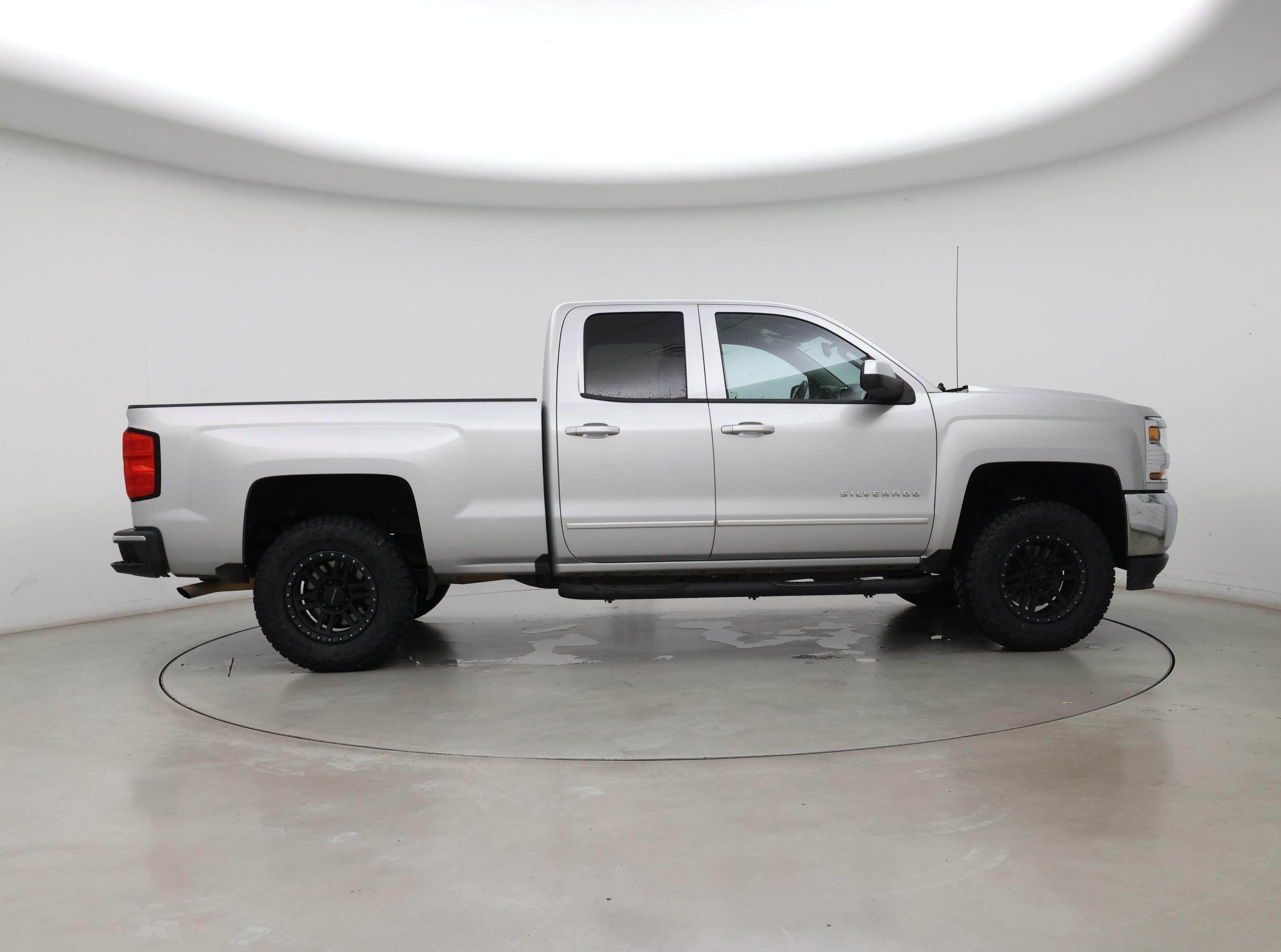 Thumbnail: 2017 Chevrolet Silverado 1500 - 7