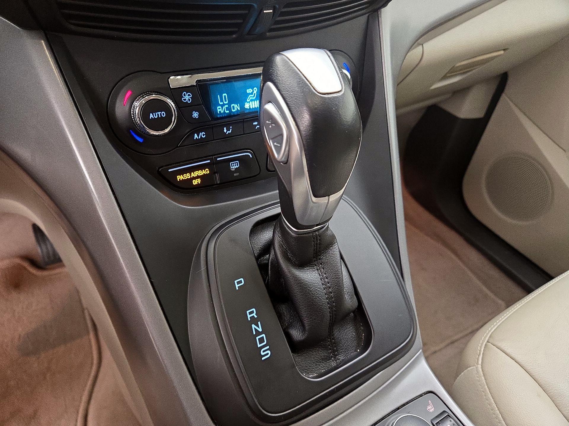 Thumbnail: 2015 Ford Escape - 17