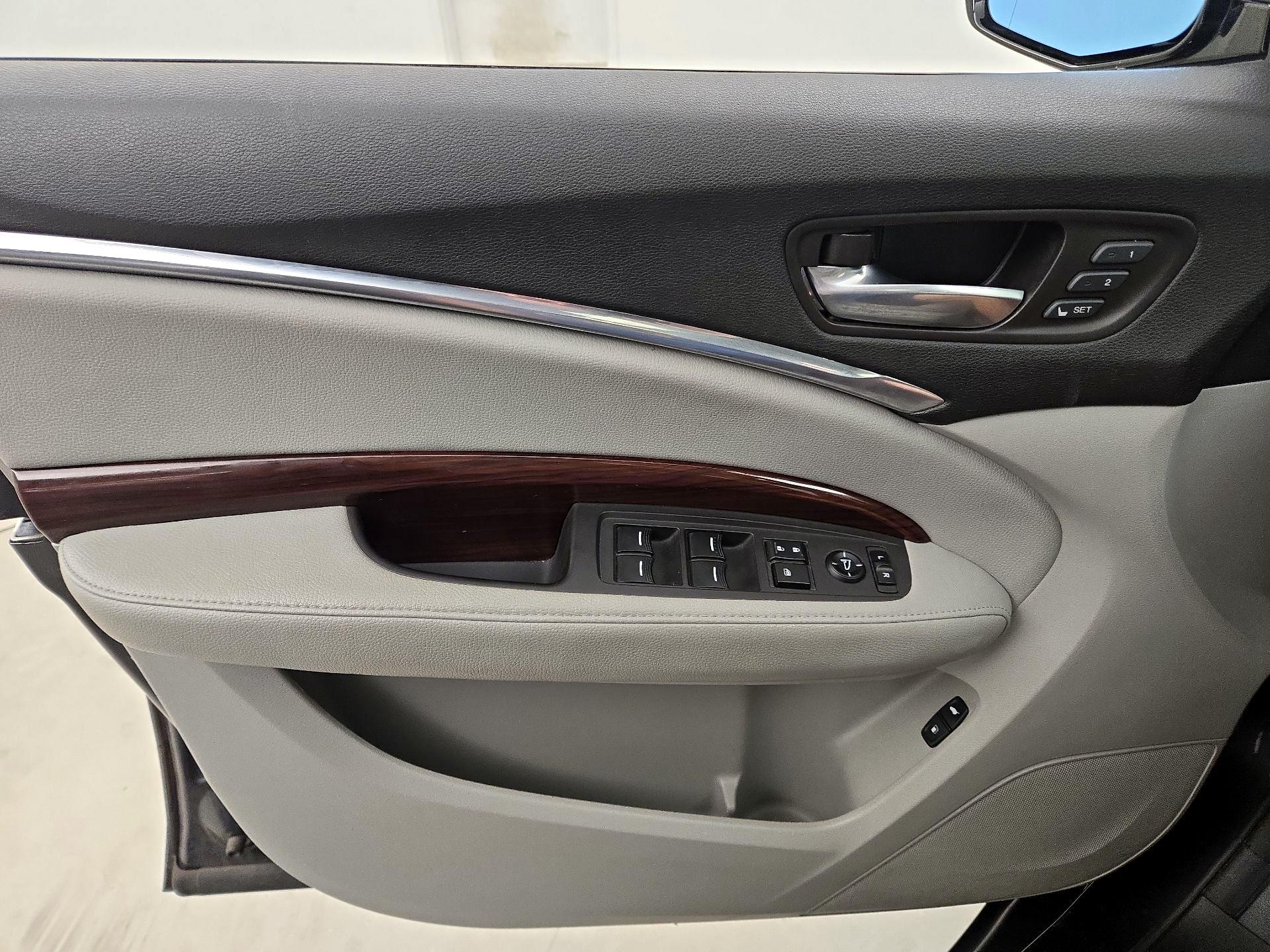 Thumbnail: 2016 Acura MDX - 12