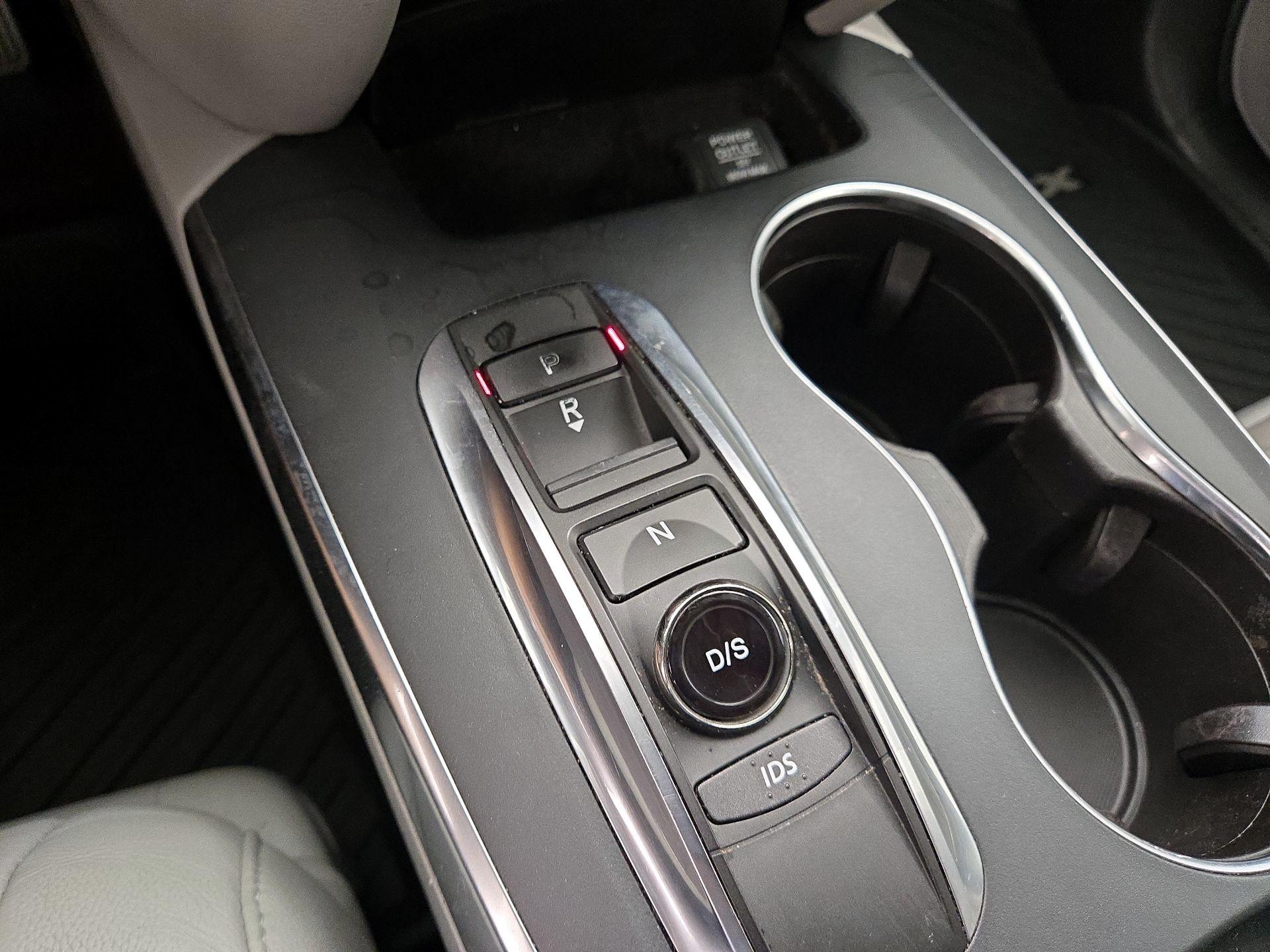 Thumbnail: 2016 Acura MDX - 17